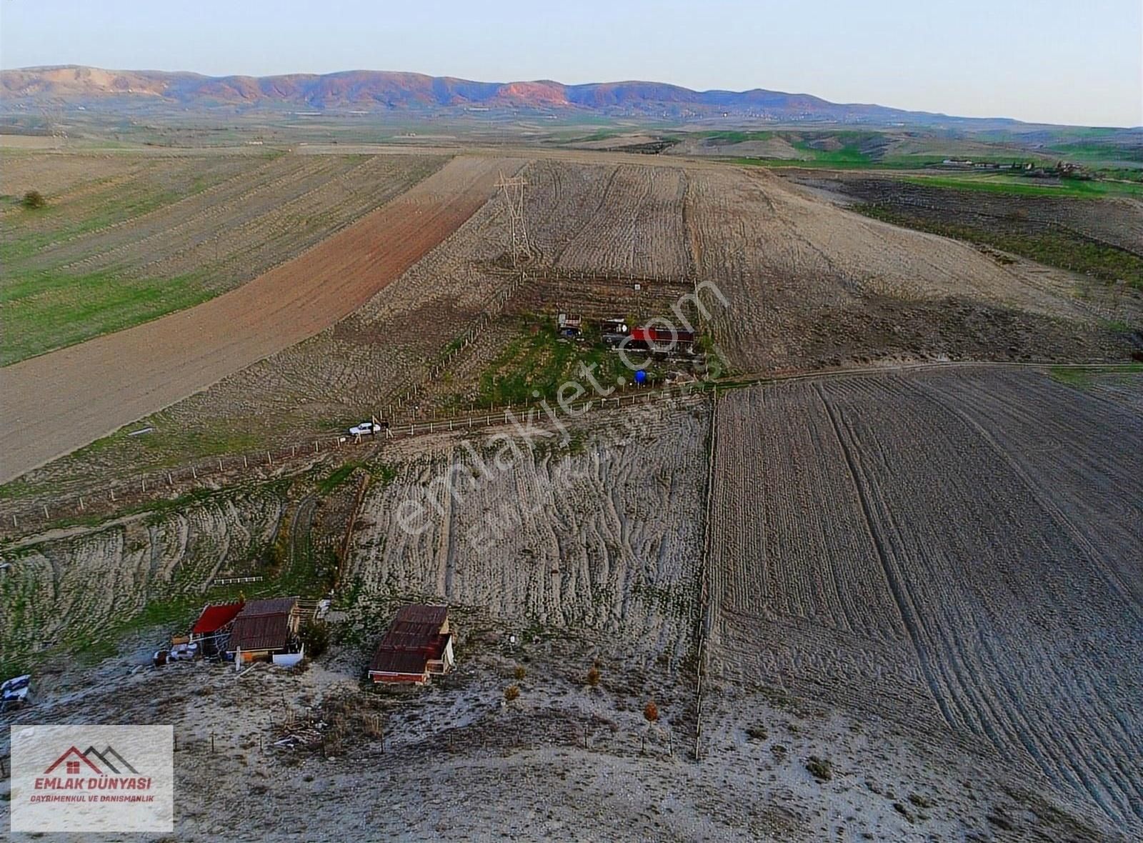 Ayaş Beypazarı Yoluna Yakın Tek Tapu 2.218 M2 Bahçe Yeri