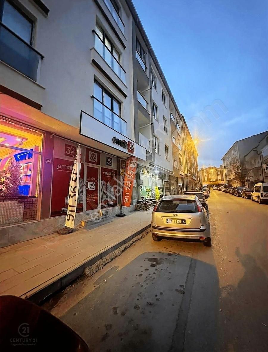 Gölbaşı Merkez'de Devren Kiralık Emlak Ofisi