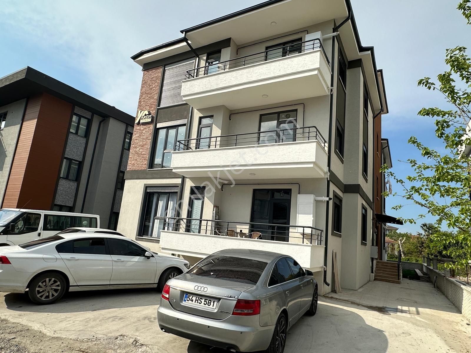 Adapazarı Tekeler Mah. *sıfır 3+1 Ara Kat 125 M2 Satılık Daire