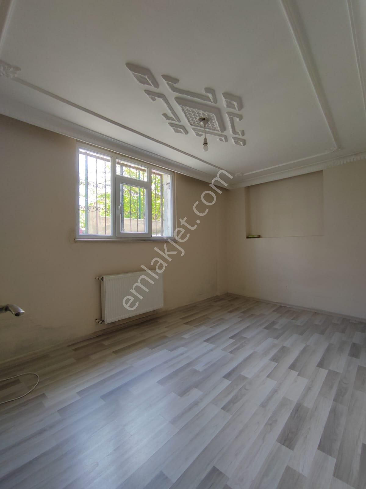 Mehterçeşme Mahallesi Metrobüse Yakın 2+1 Kiralık Daire