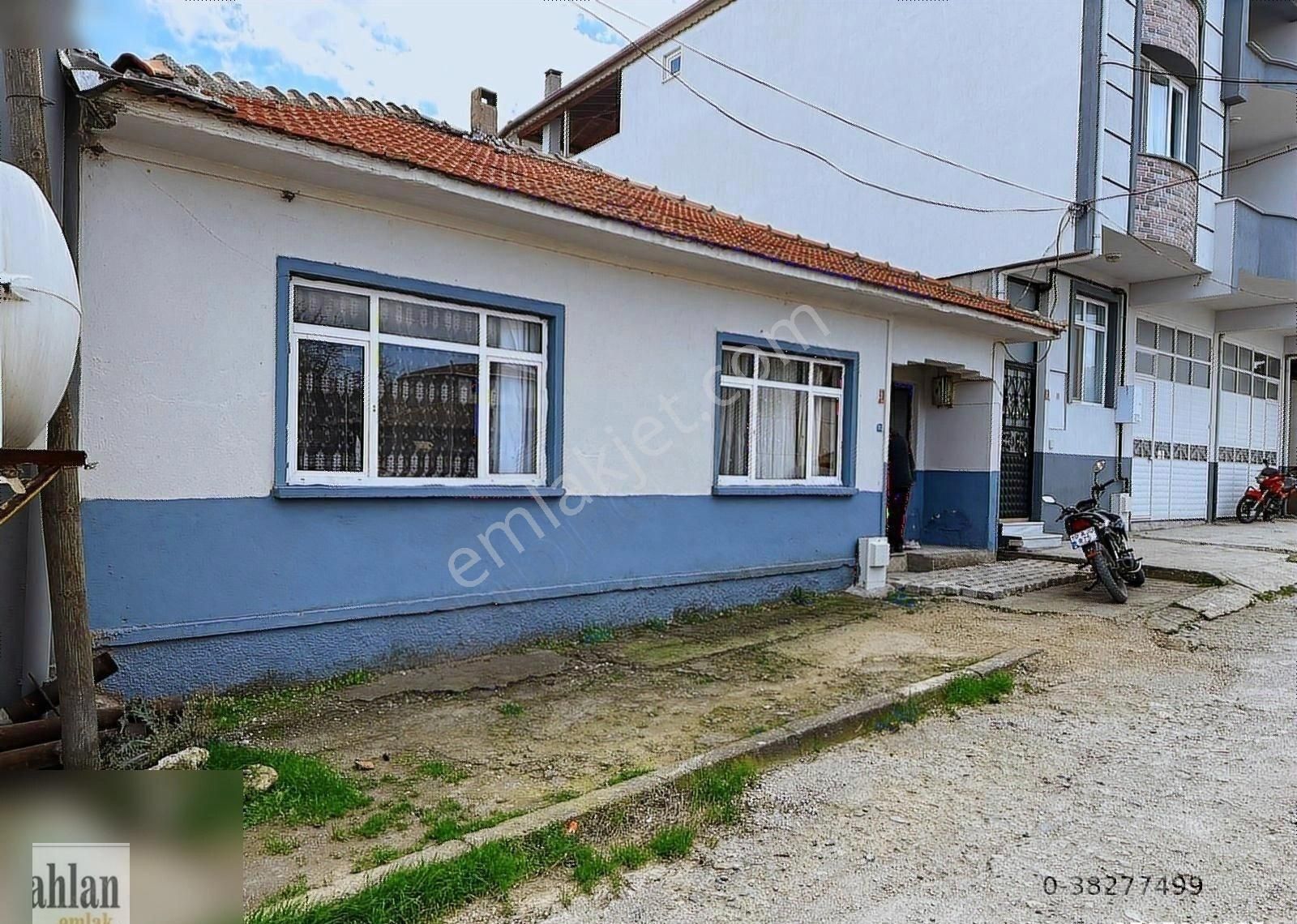 Balıkesir Gönen Şahlan Emlaktan Doğalgaz Kapıda Köy Evi