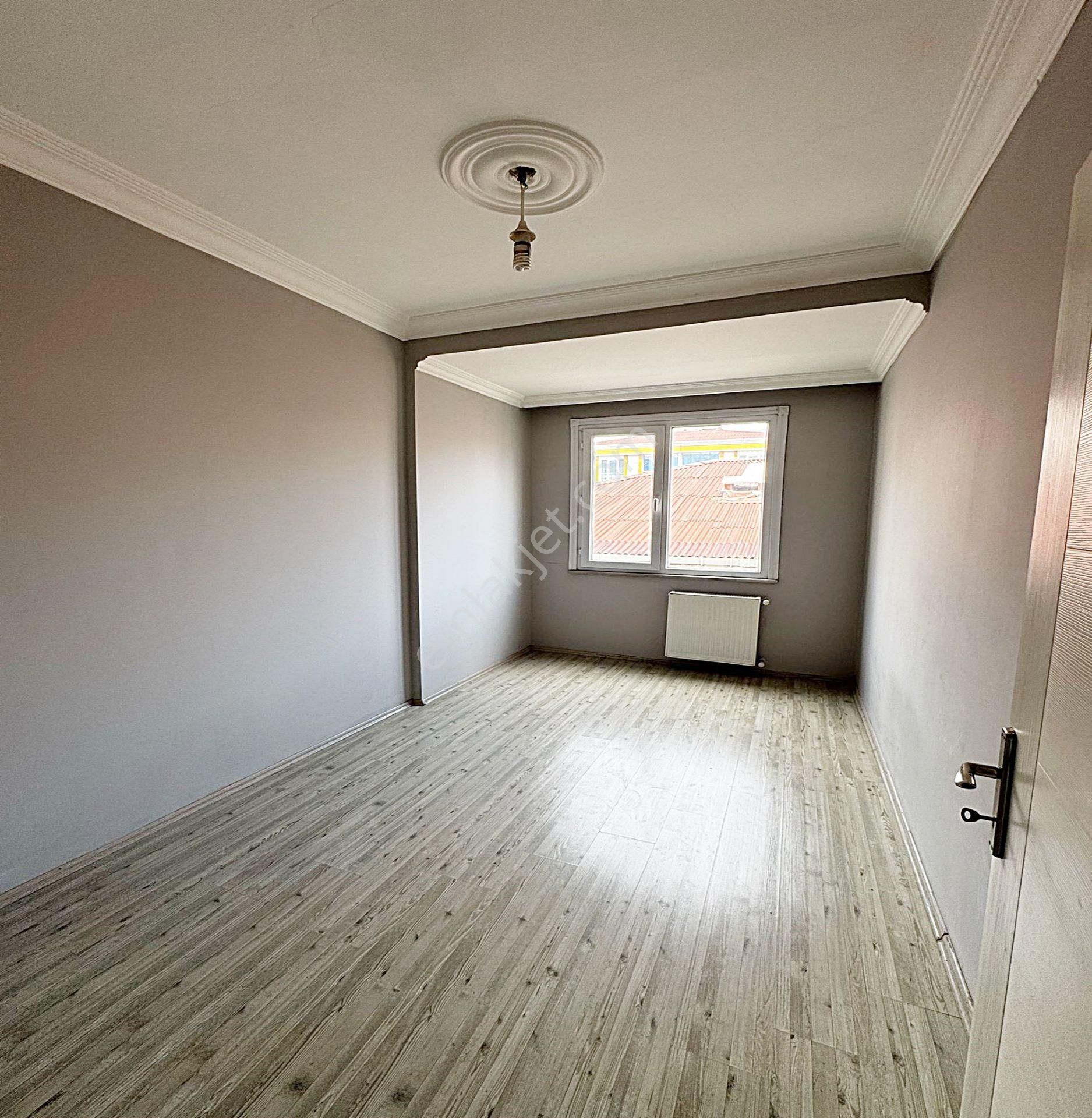 Metrobüse Yakın 2+1 Yeni Bina 110m2 İskanlı Merkezi Konumda Satılık Daire - Görsel 24