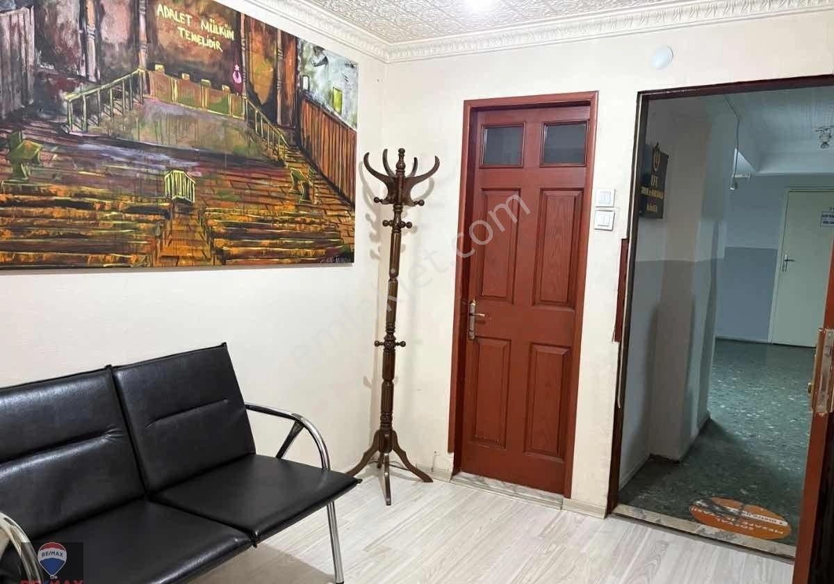 Kemeraltı Konak Elhamra Işhanında Asansörlü Wc Lı Satılık Ofıs - Görsel 14