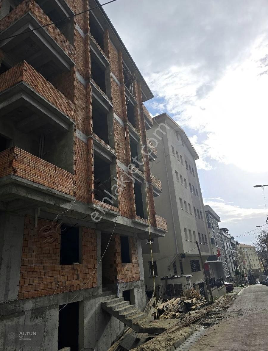 Ciğdem Cad Sokak İçinde Satılık Sıfır 1+1 Yüksek Giriş Daire