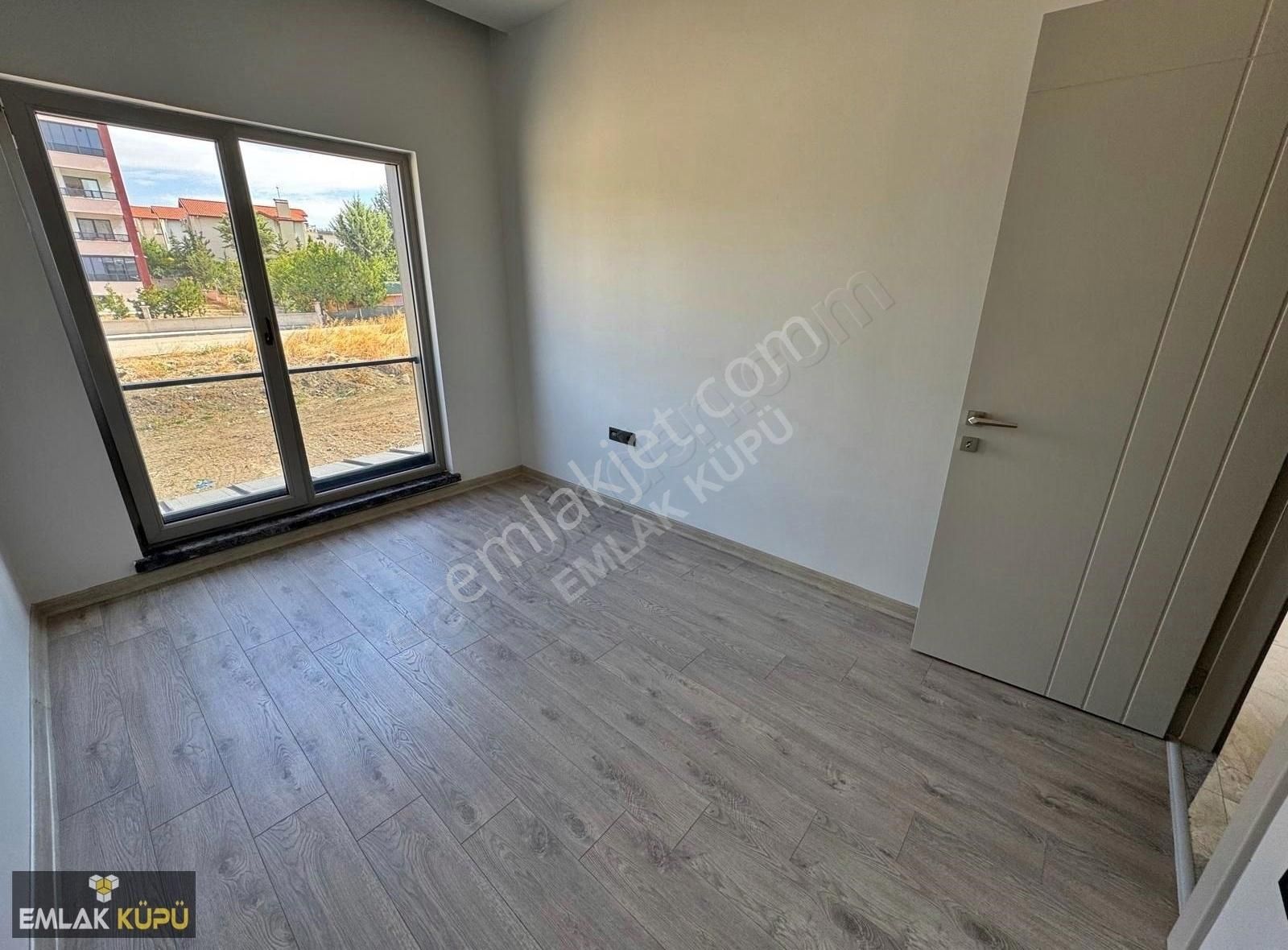 Bağlıca Merkezde Yerden Isıtmalı Full Yapılı 5+1 Satılık Villa