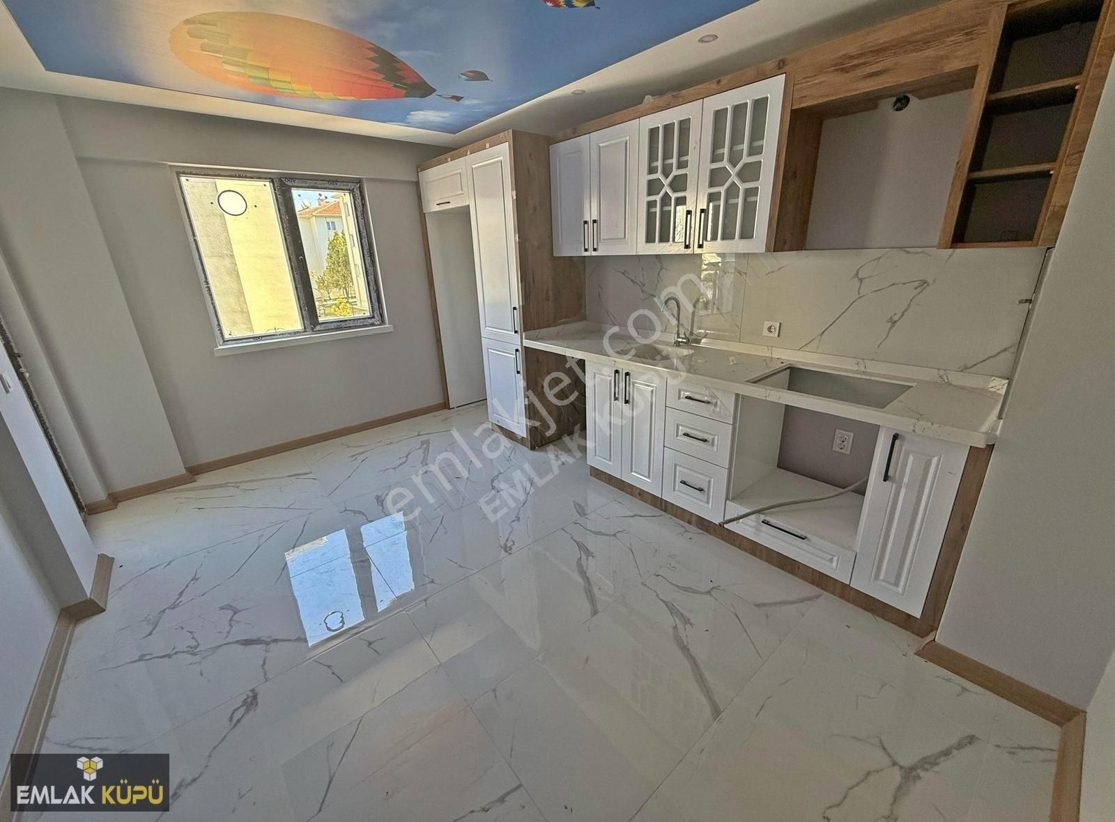 Ayyıldız Da Full Yapılı E.banyolu K.otoparklı 3+1 Satılık Daire