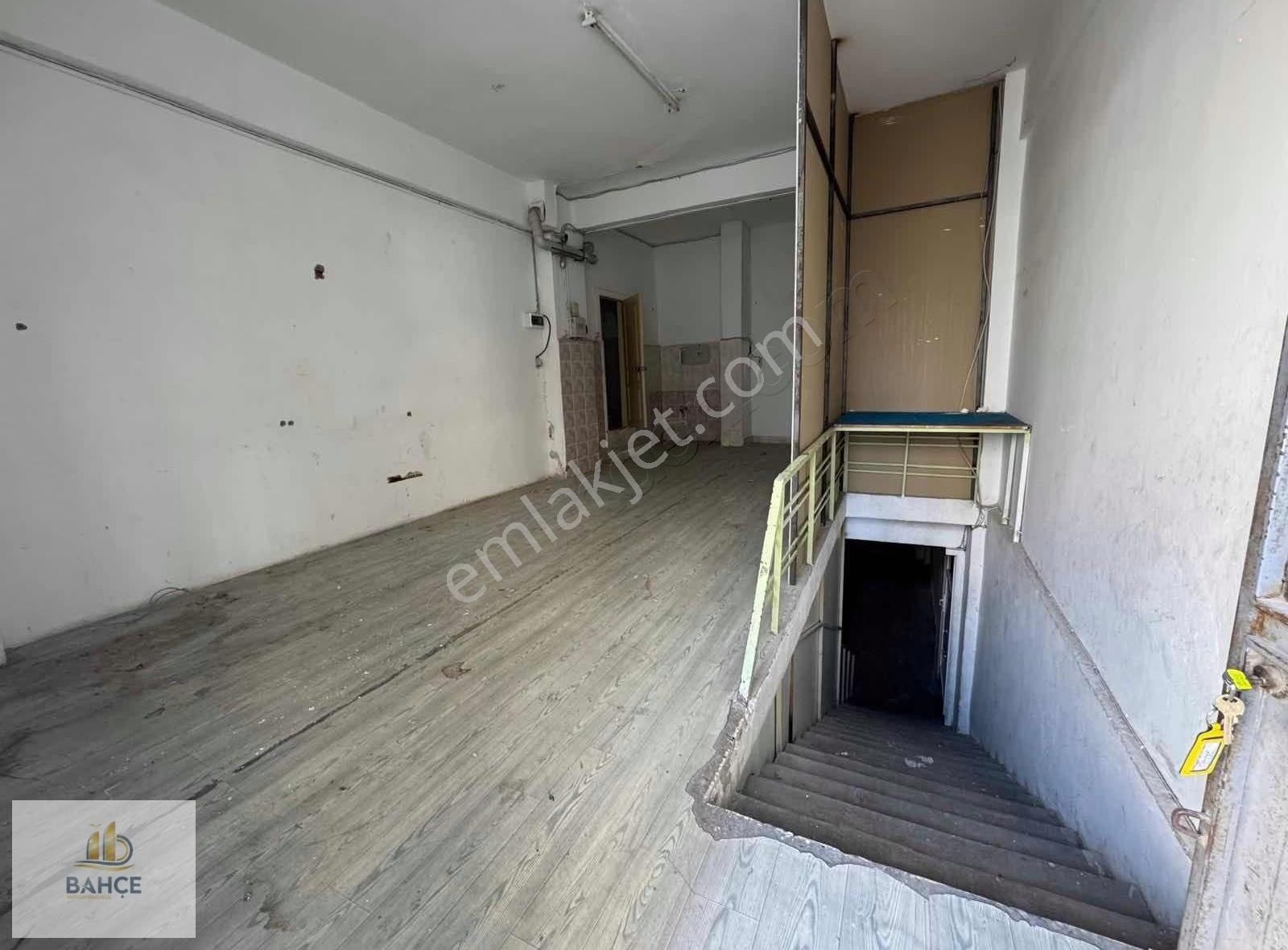 Cennet Mah.kiralık Merkezi Konumda Uygun Bodrumlu Dükkan