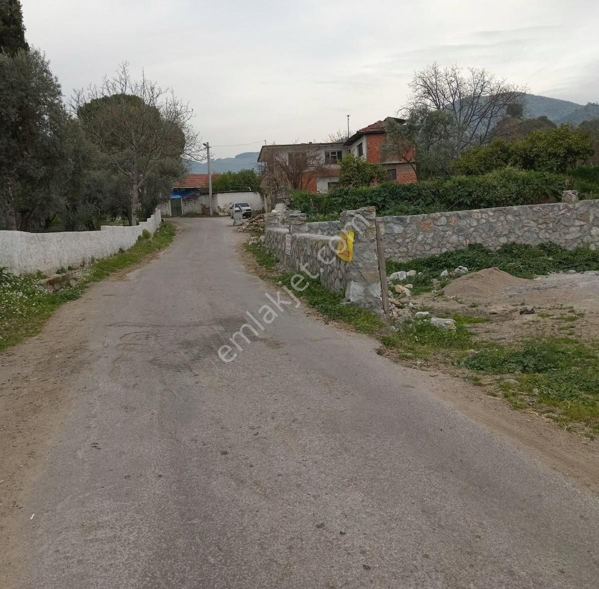 Köy İci Arsa