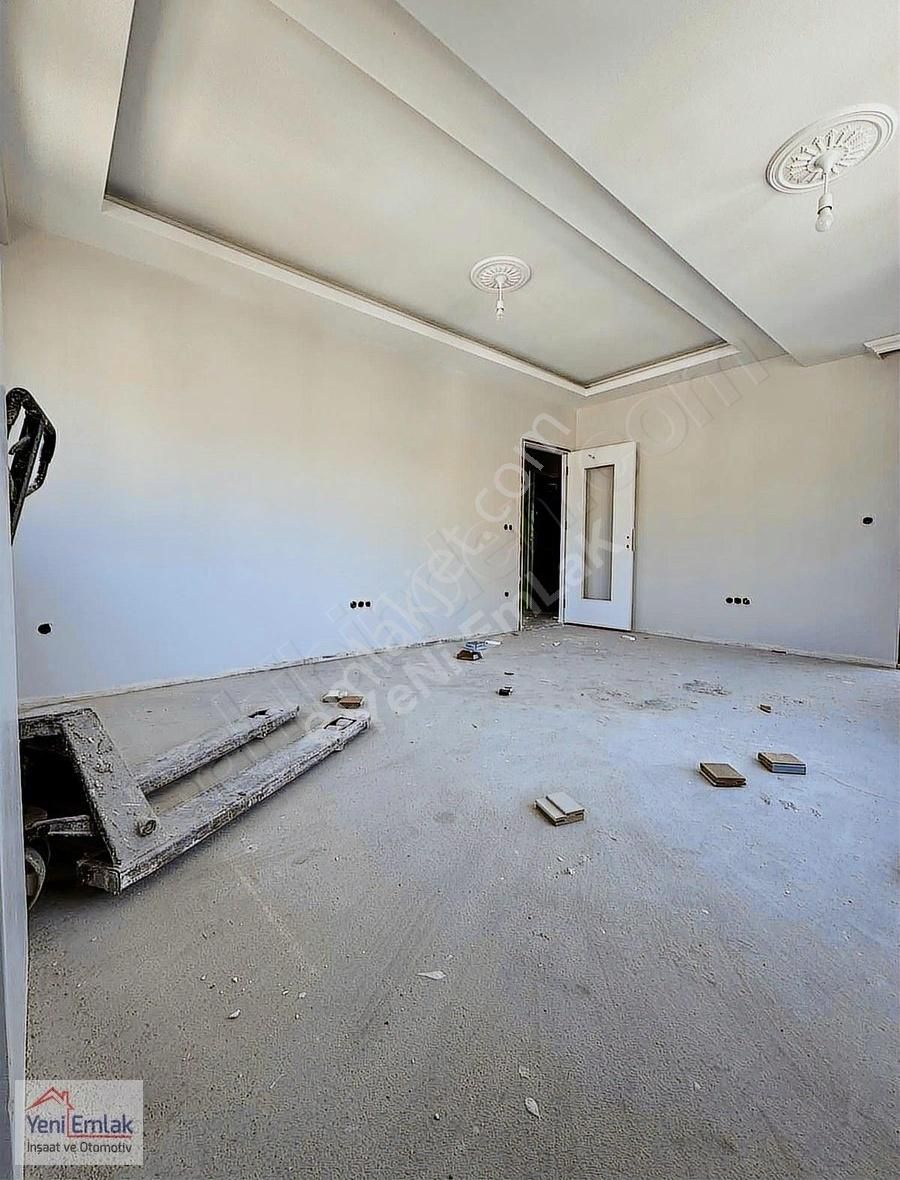 Yeni'den 80m2 2+1 E.banyo Metroya Komşu Geniş Ve Ferah Kullanım