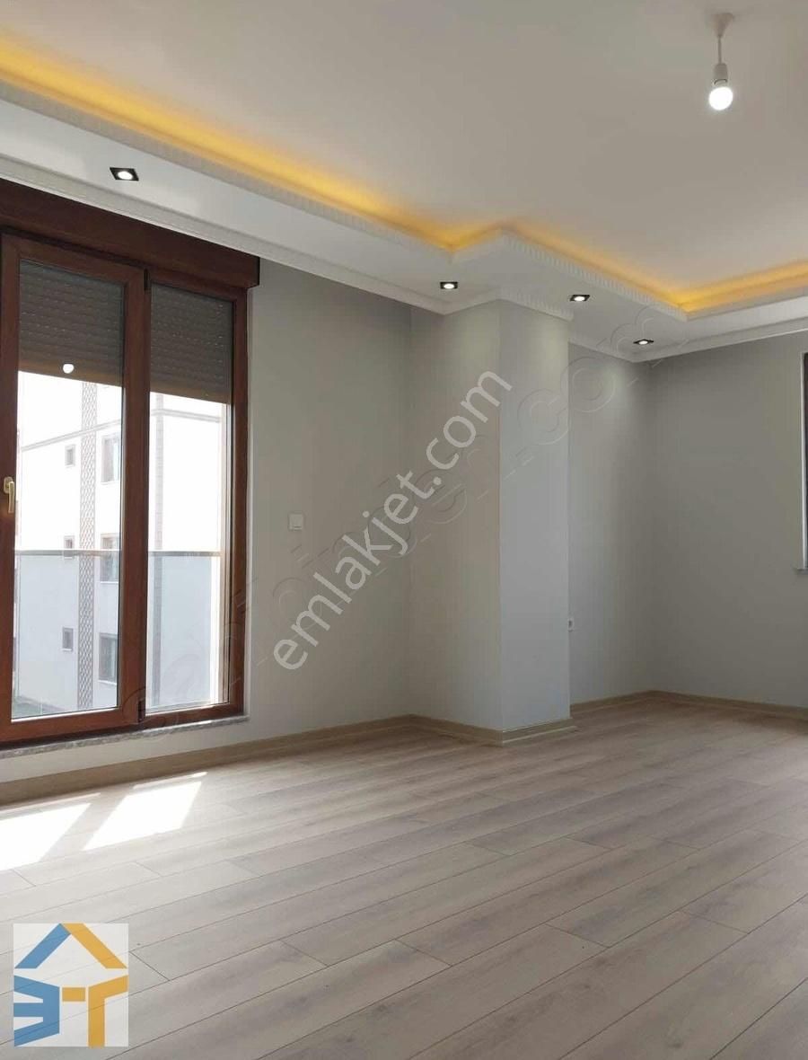 Ümraniye Altınşehir'de Asansörlü Ultra Lüx Sıfır 2+1