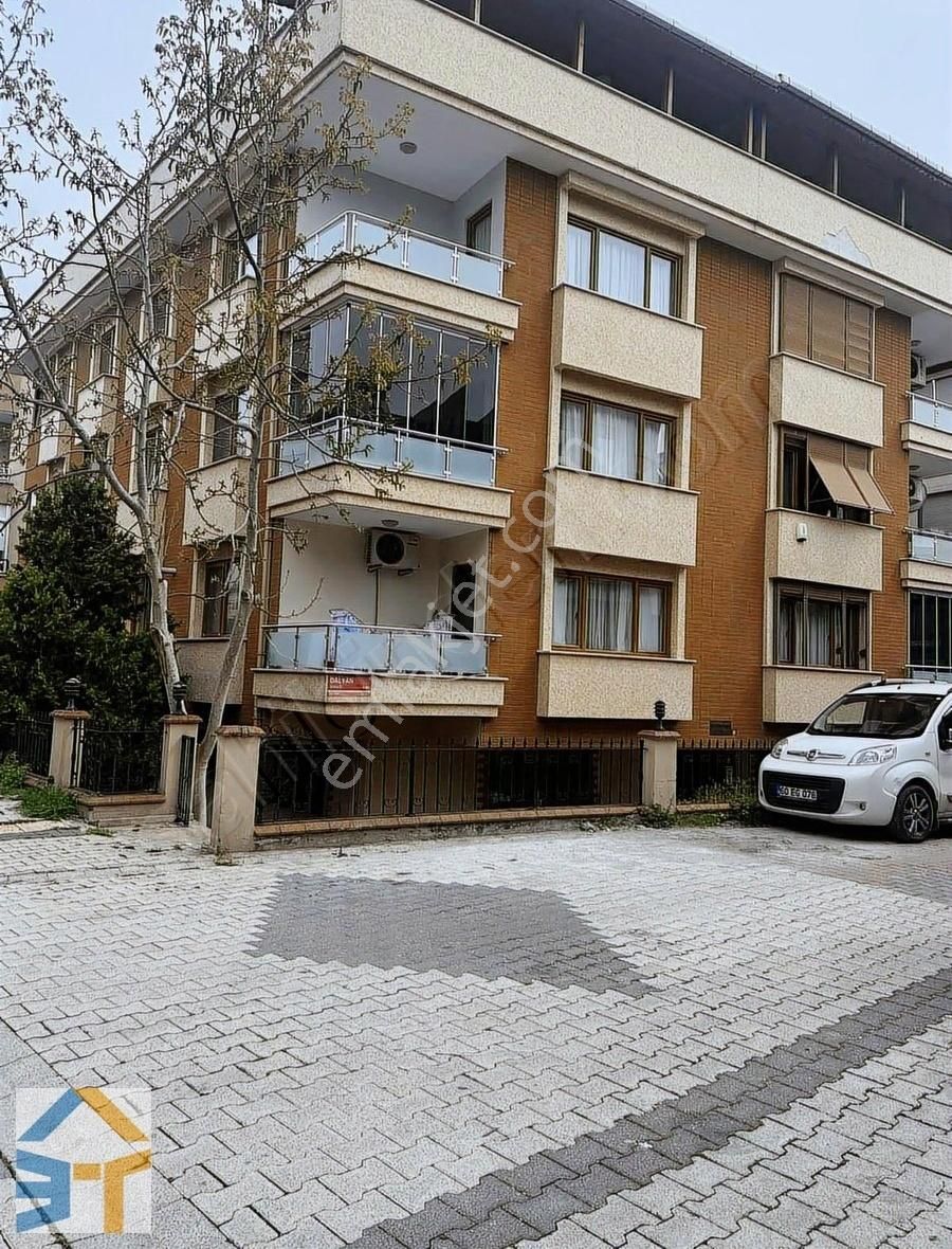 Maltepe Küçükyalı Marmaray'da 2+1 Bahçe Katı Kiralık