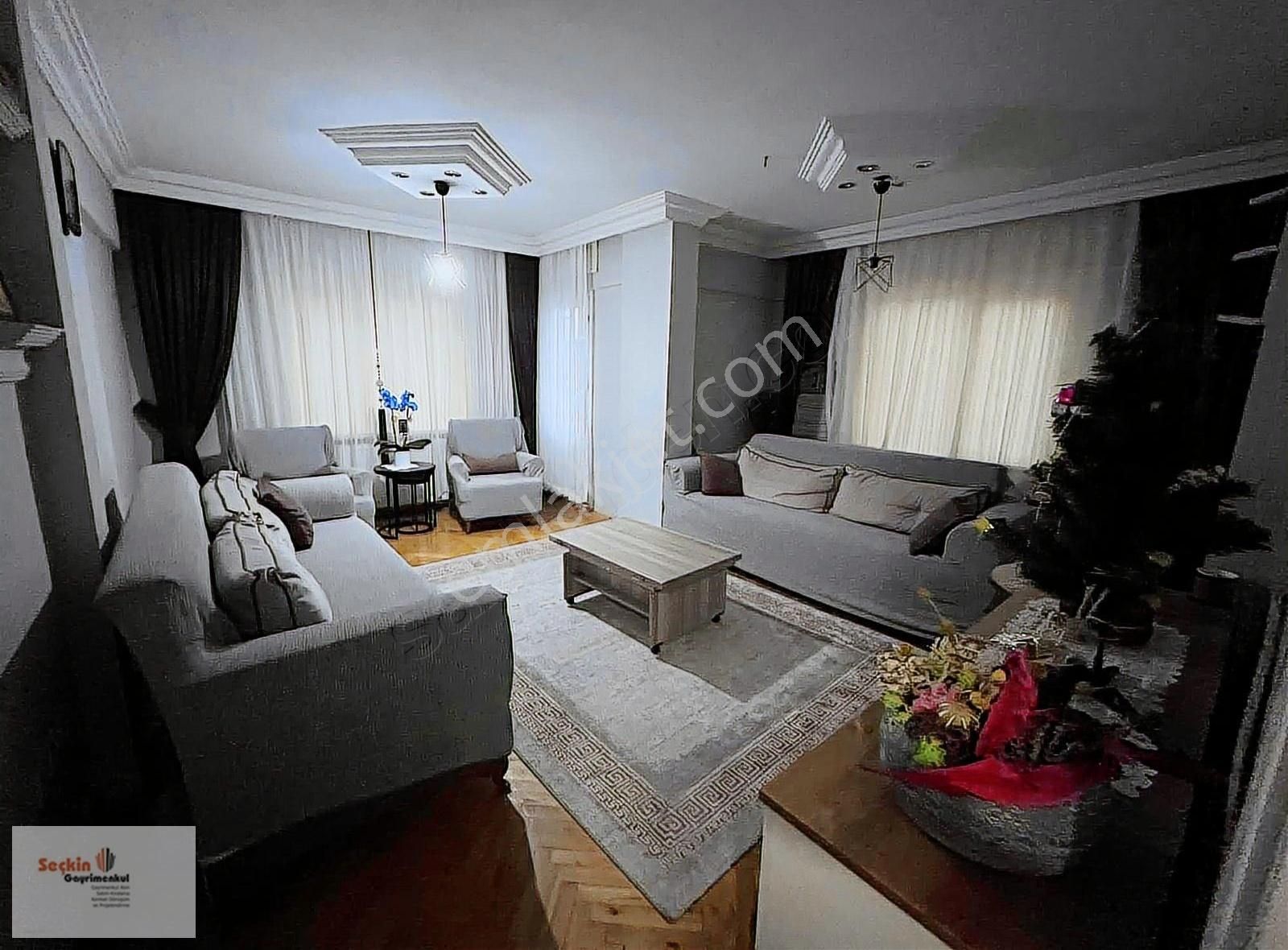 Maltepe Zümrütevlerde Yatırımlık Site İçerisinde 47m2 Arsa Paylı