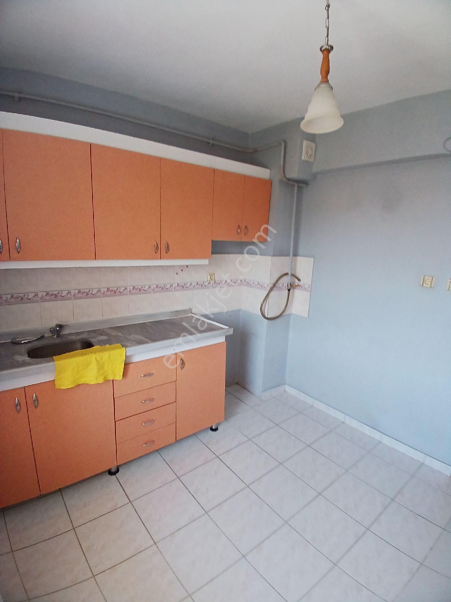 Tekirdağ Altınova Da Kiralık 3+1 Geniş Daire - Görsel 9