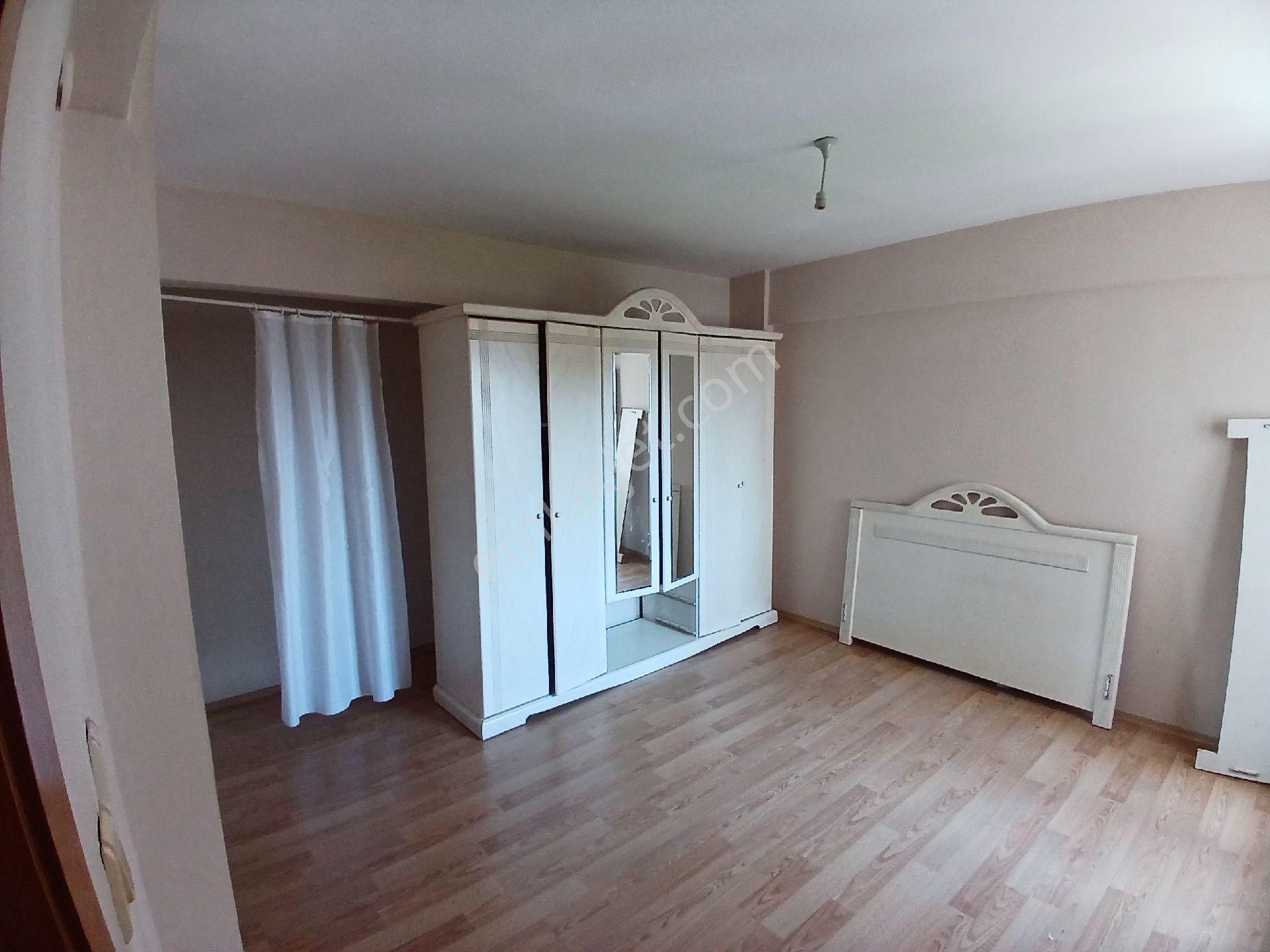 Tekirdağ Altınova Da Kiralık 3+1 Geniş Daire - Görsel 32
