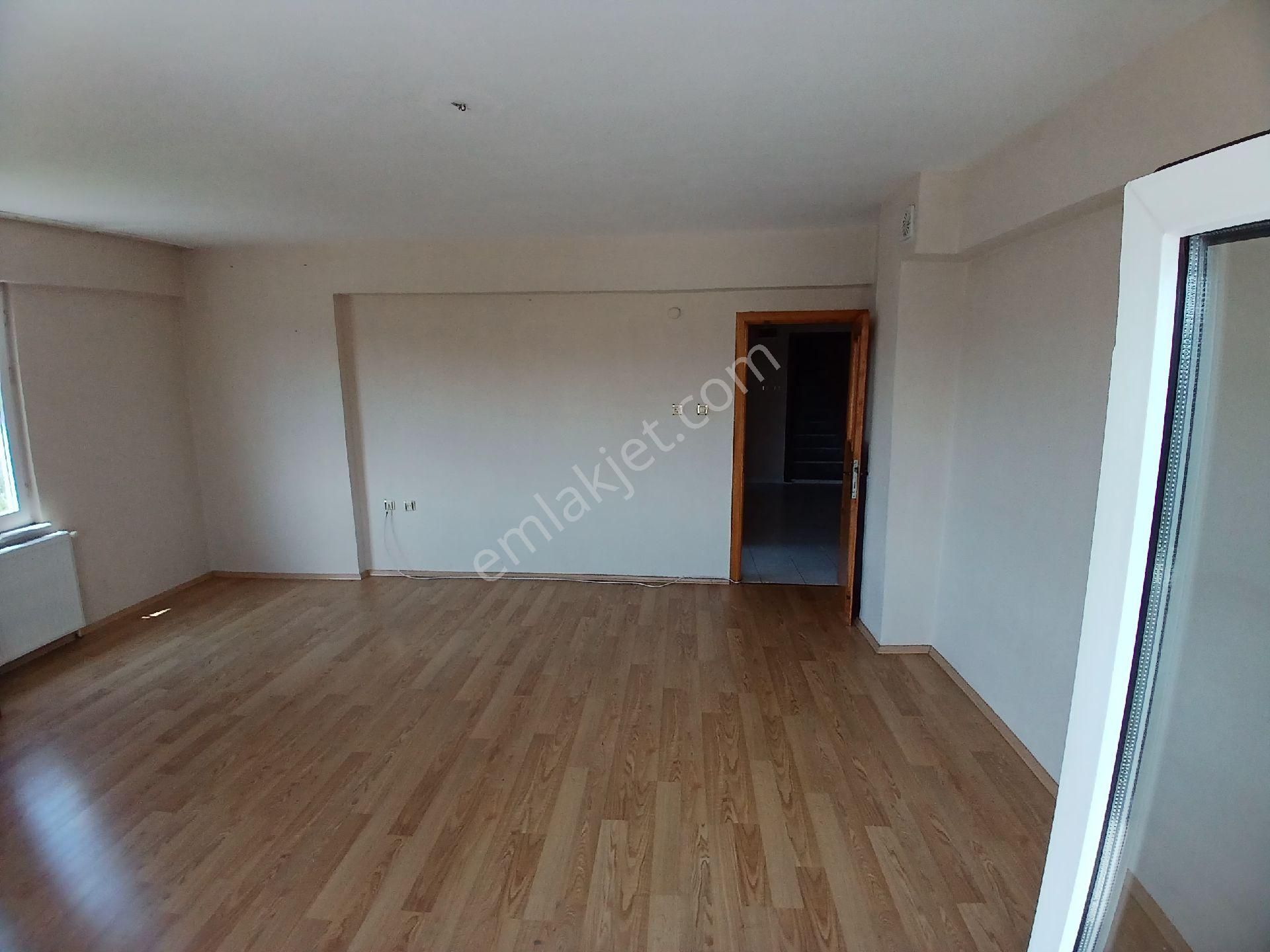 Tekirdağ Altınova Da Kiralık 3+1 Geniş Daire - Görsel 25
