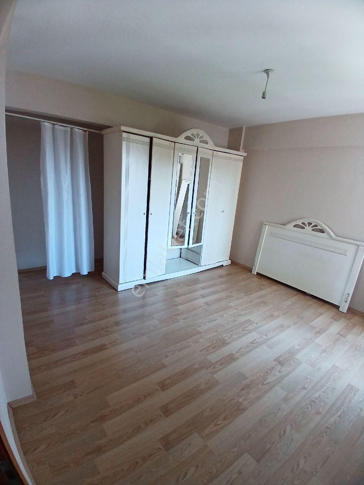 Tekirdağ Altınova Da Kiralık 3+1 Geniş Daire - Görsel 14