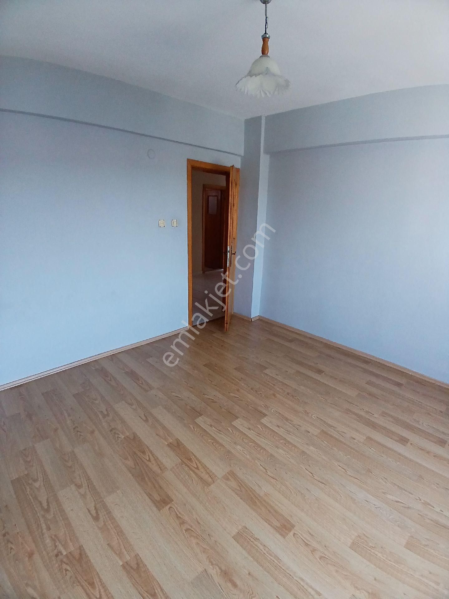 Tekirdağ Altınova Da Kiralık 3+1 Geniş Daire - Görsel 13