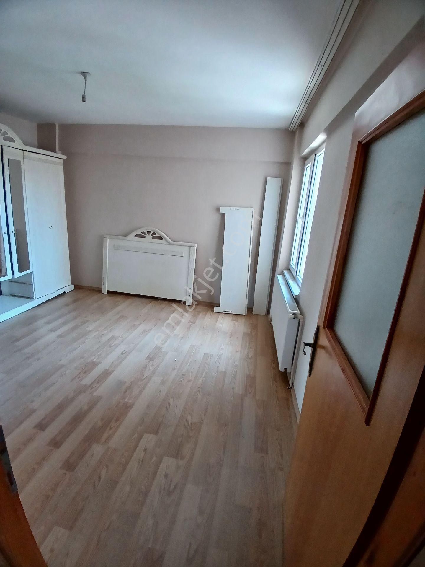 Tekirdağ Altınova Da Kiralık 3+1 Geniş Daire - Görsel 15