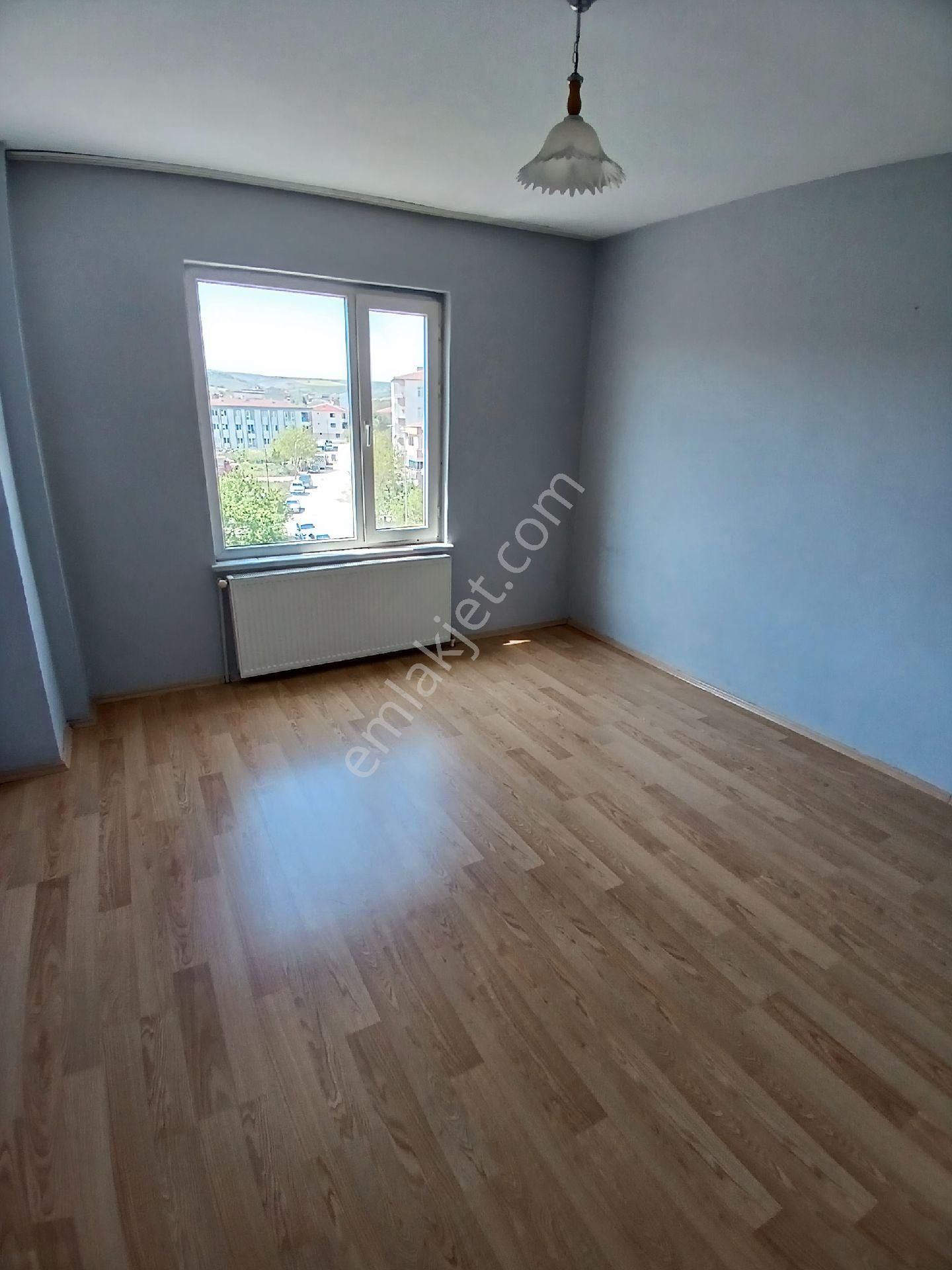 Tekirdağ Altınova Da Kiralık 3+1 Geniş Daire - Görsel 12