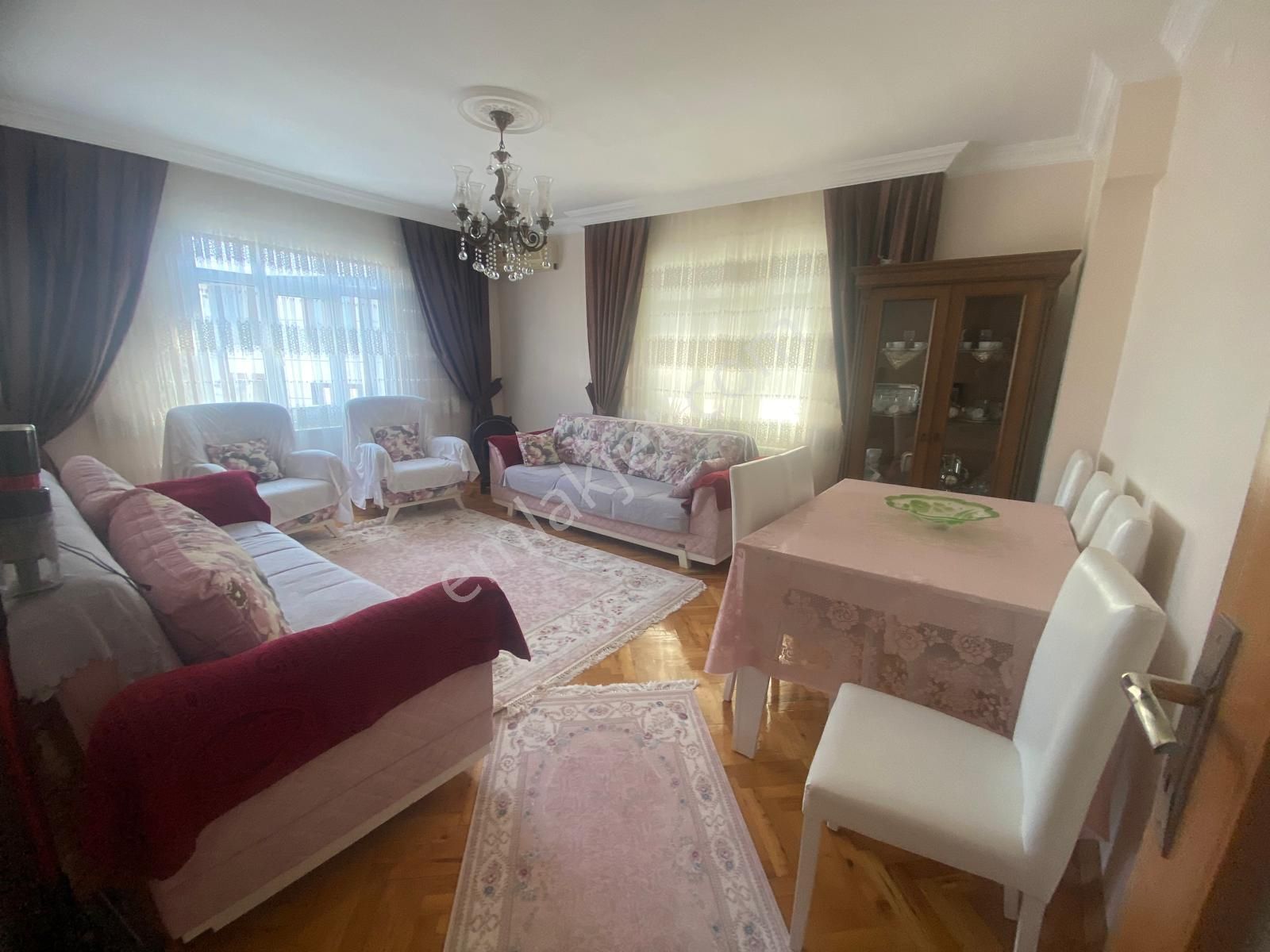 Gaziosmanpaşa Çimentepe Sokakta 2+1/100m2/4. Kat Satılık Daire