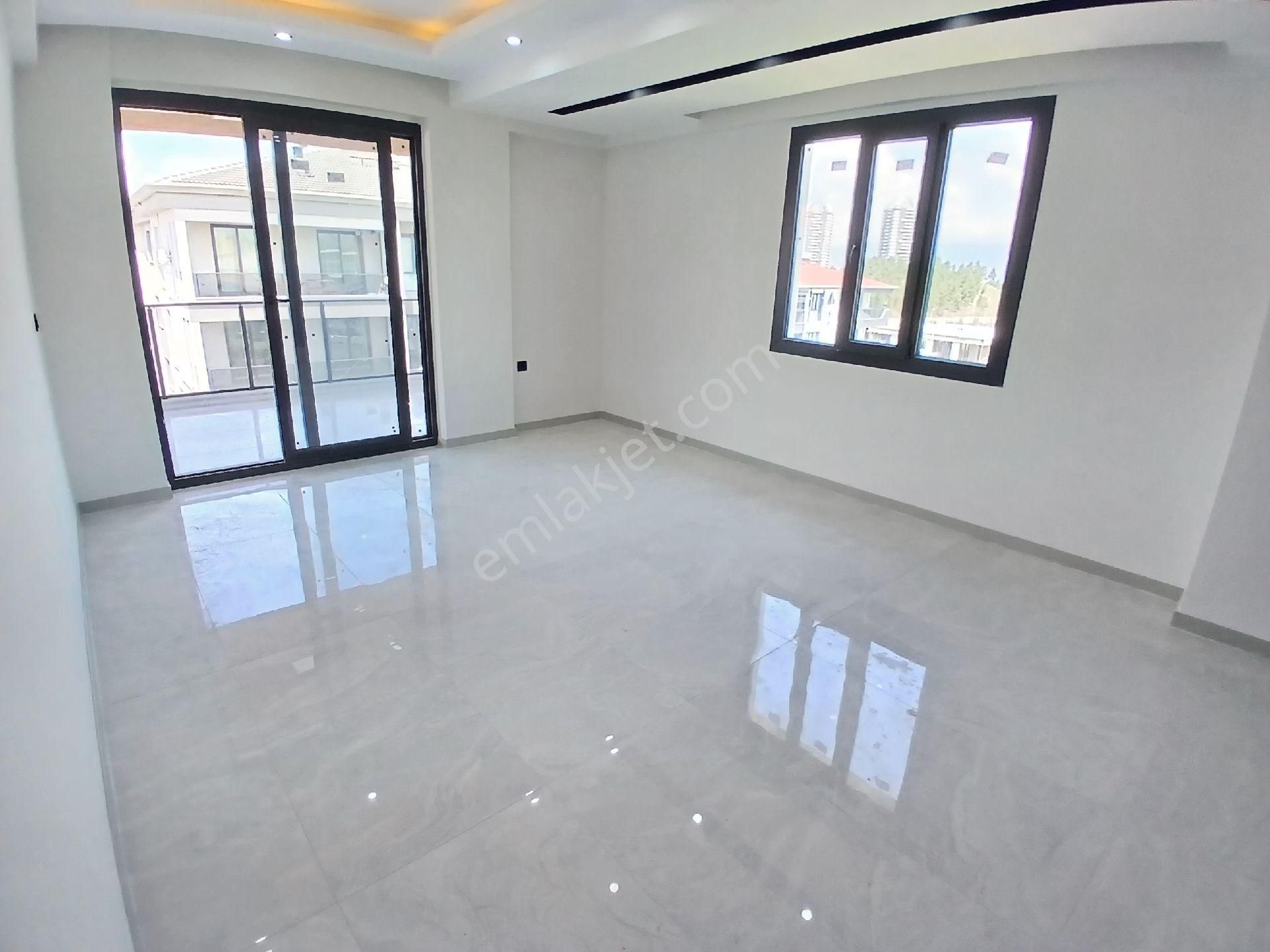 Şemikler'de Sıfır, 1. Ara Kat Ön Cephe 2+1 105 M2 Lüks Daire