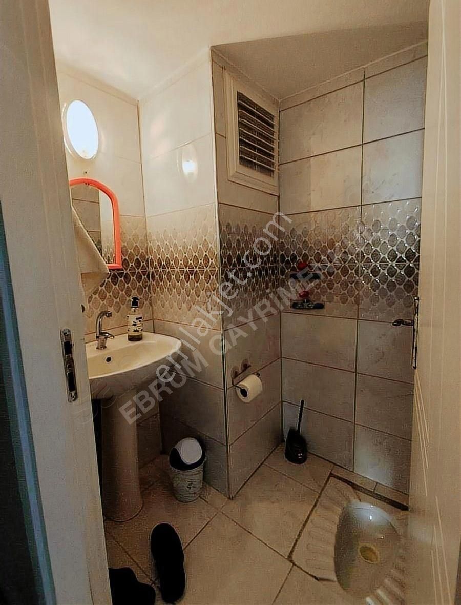 Kışla Mah. 3+1 Herşeyi Ayri 3/3 Çarşının Göbeğinde Daire