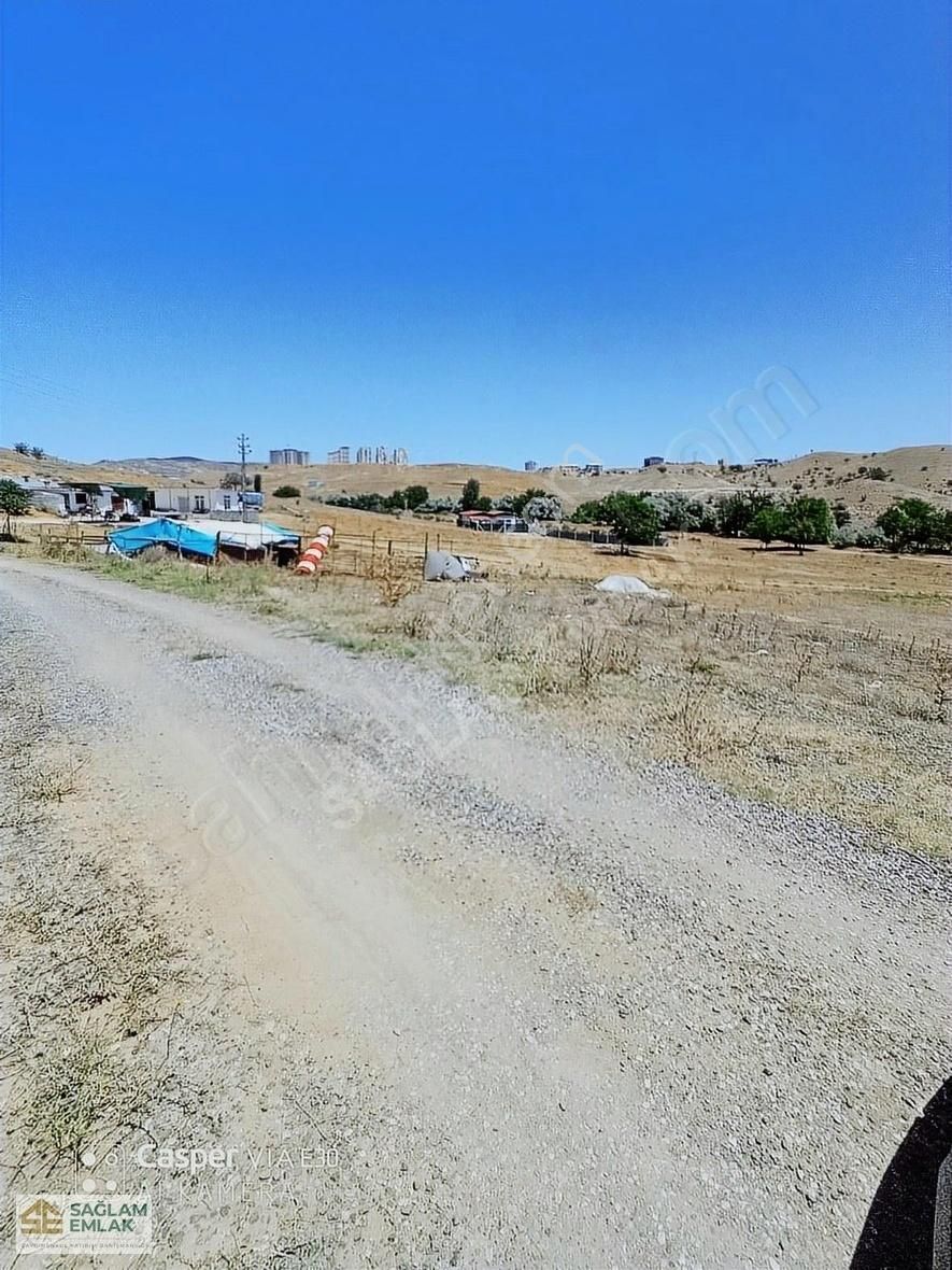 Yahşihan Merkezde Yerleşim'in Bitişiği Müstakil Köşe Parsel