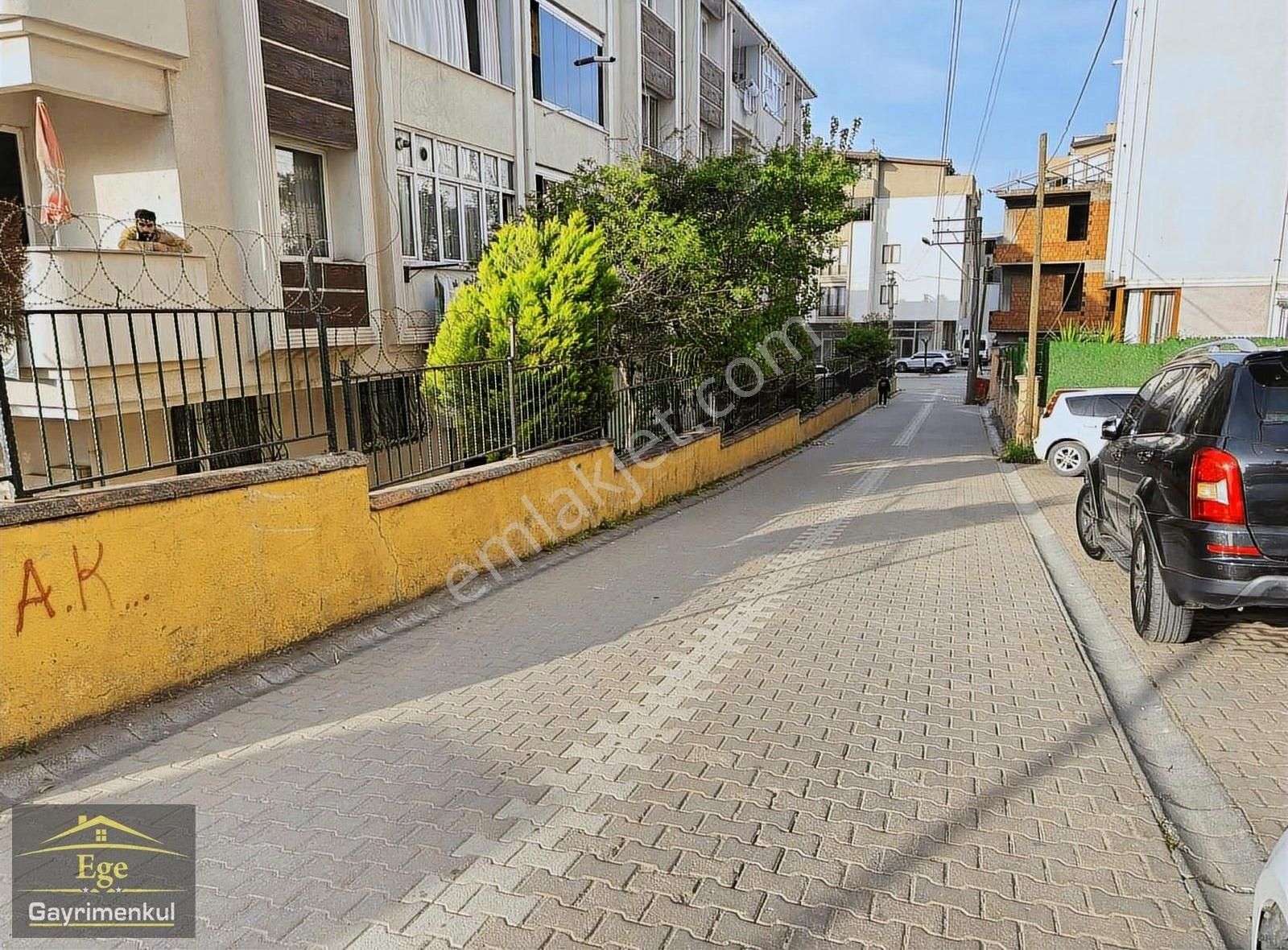 Darıca Merkezi Lokasyon Da Satılık 2+1 Arakat Daire