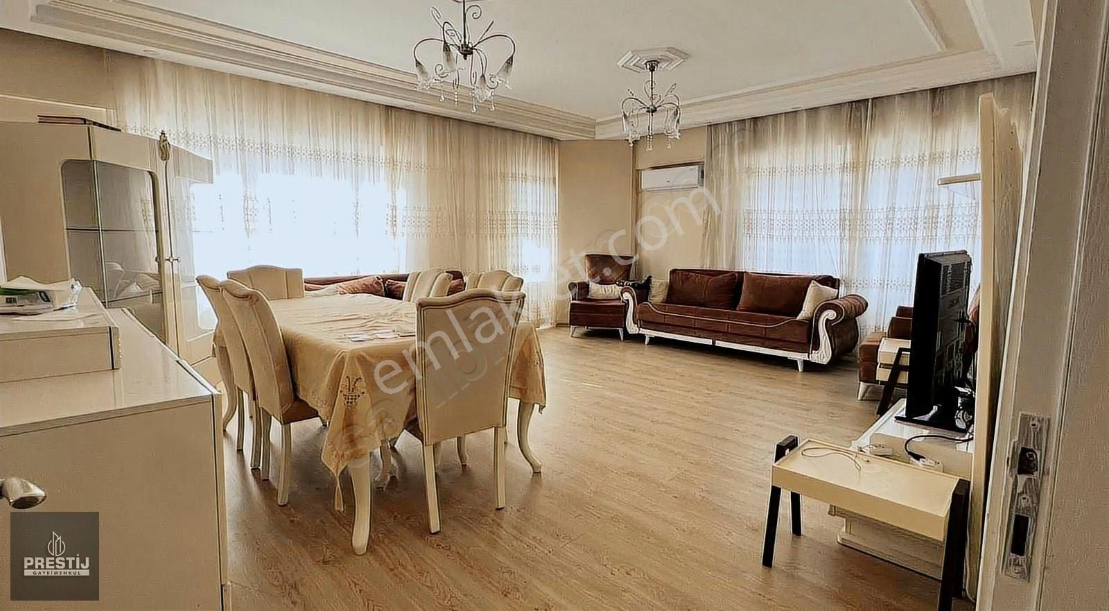 10 Katlı Binalarda 3+1deniz Manzaralı Daire