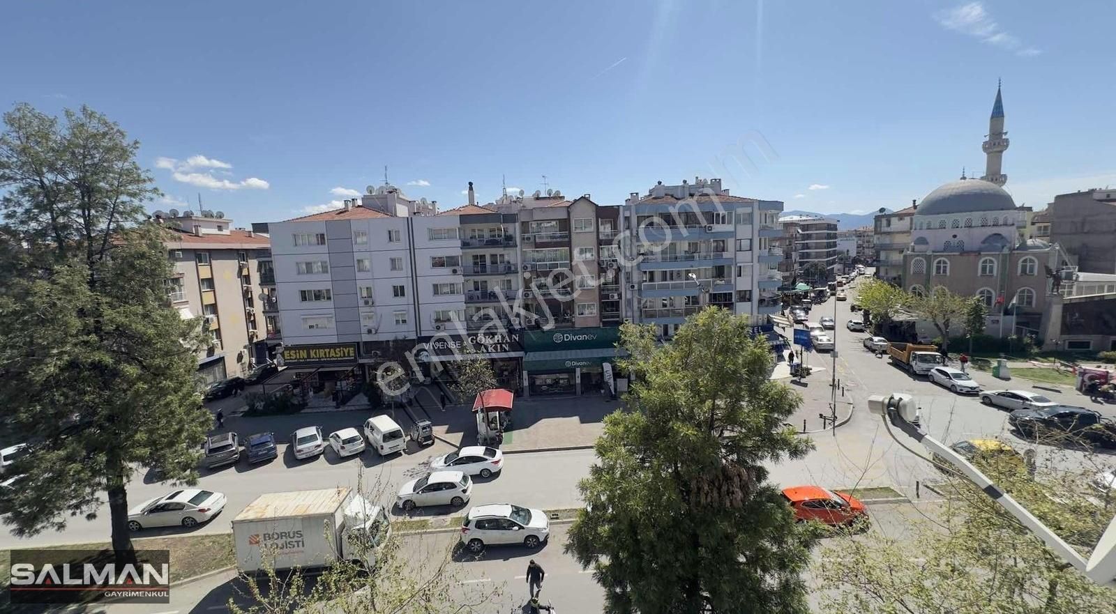 Salman'dan K.yaka Ordu Blv Üzeri Satılık Geniş 3+1 Daire