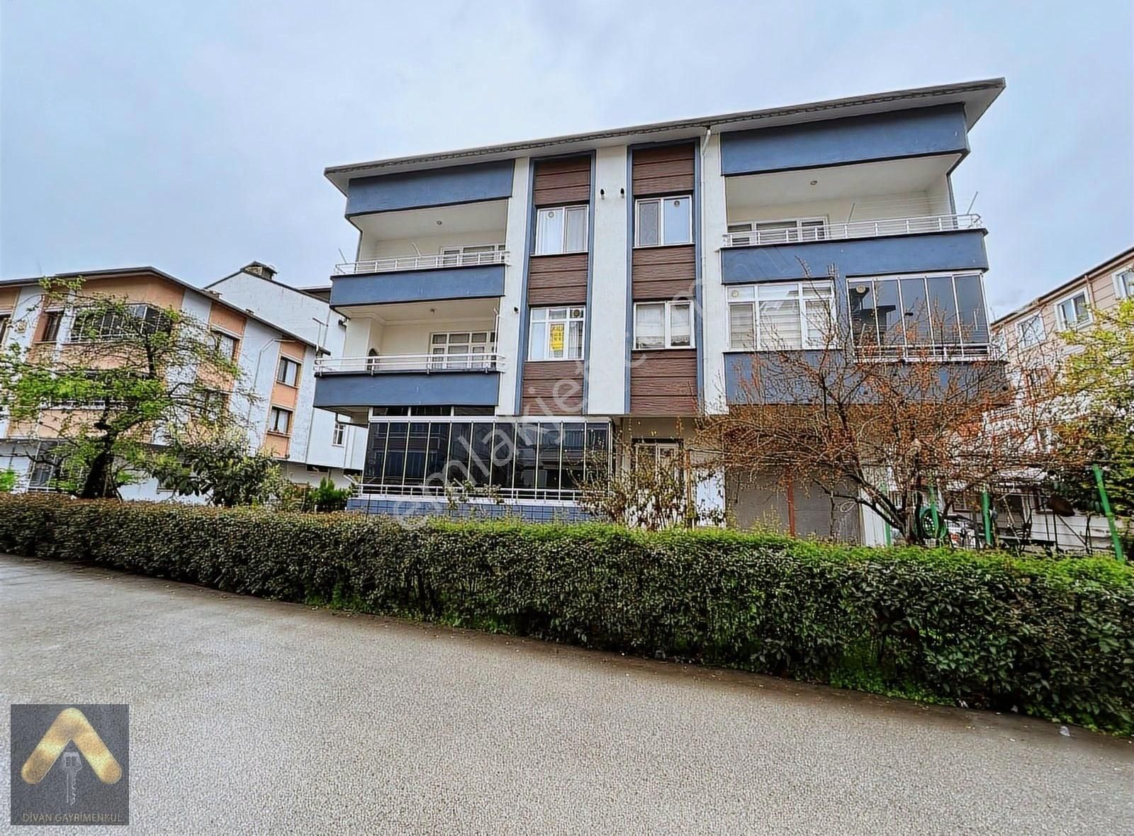 Divan Gayrimenkul Durugöl Mah. 130m2 3+1 Yarı Eşyalı Kiralık