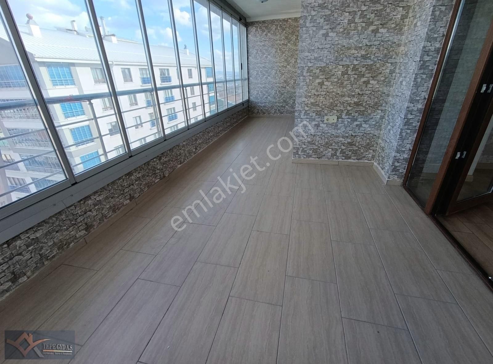 Zümrüt Park Sitesinde 170 M2 3+1full Yapılı Full Manzaralı - Görsel 17