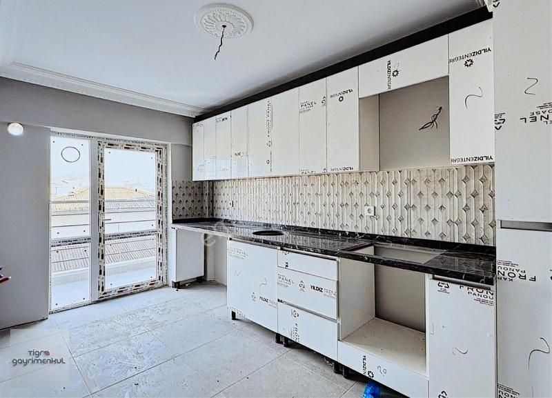 *tigra*dan Tıp Fakültesi Cad.üzeri 3+1 Sıfır Asansörlü Daire