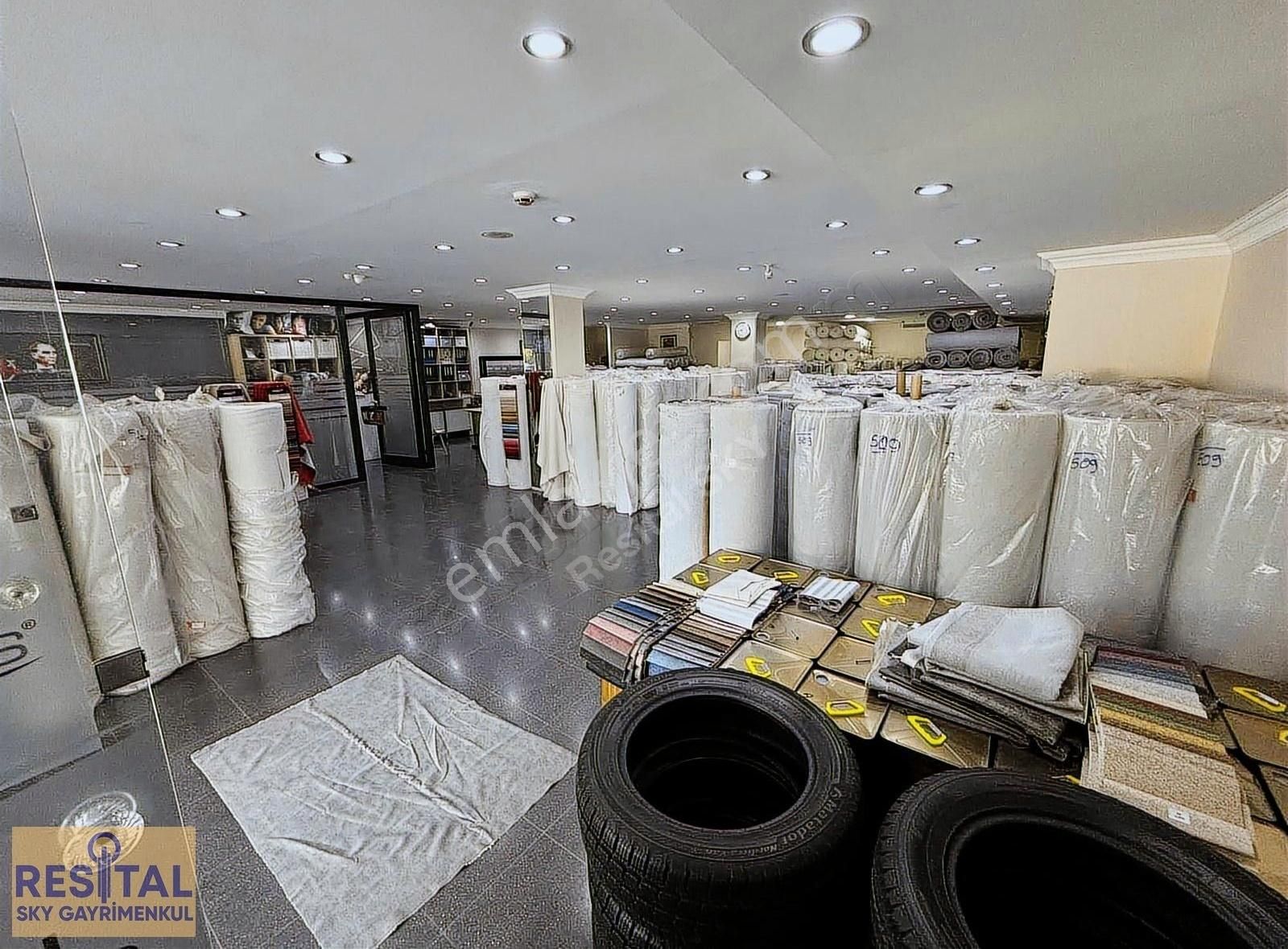 Buttim'de Bahçe Katı 220m2 Devren Kiralık İşyeri