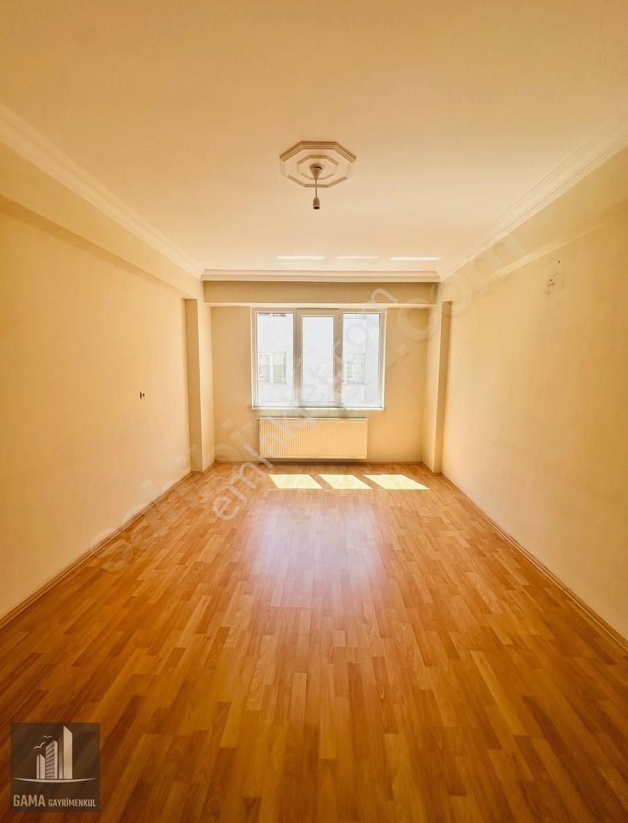 Gama Gayrimenkul'den Temiz Kiralık 2+1 Daire