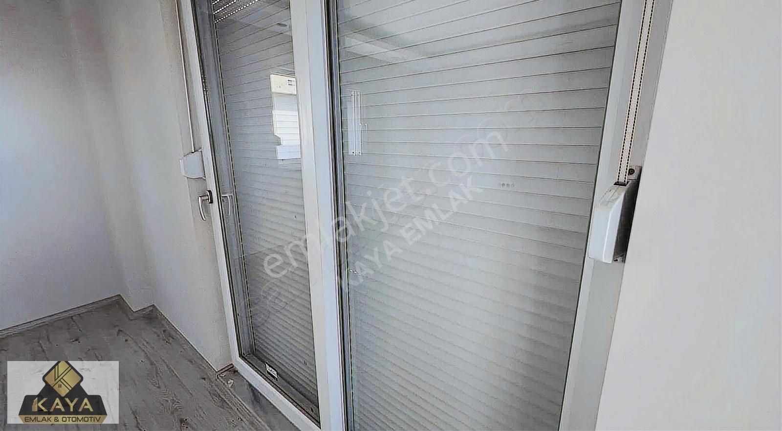 Katta Tek Geniş Lüks 2+1 10m2 Kare Balkonlu