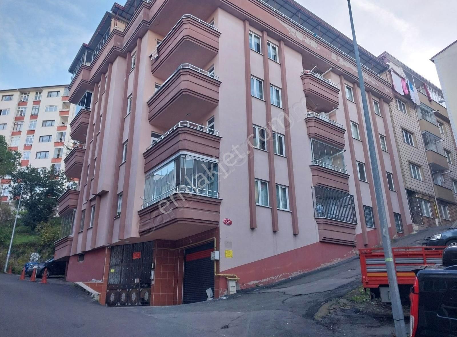 Aydınlıkevlerde 3+1 Geniş Daire