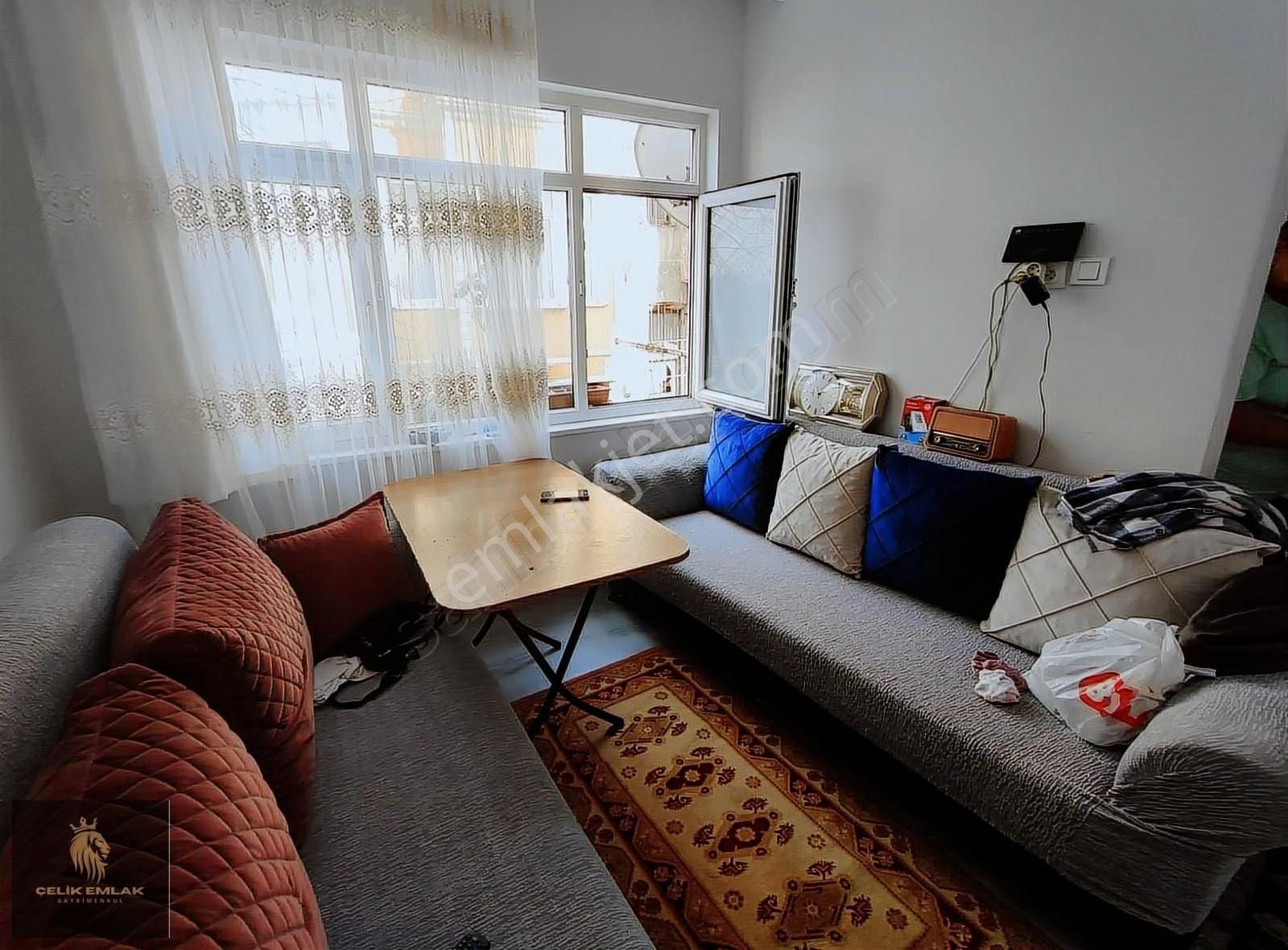 Çelik Emlaktan Fatih Balat Mah. Kiremit Cad. 1+1 Tadilatlı 2.kat - Görsel 15