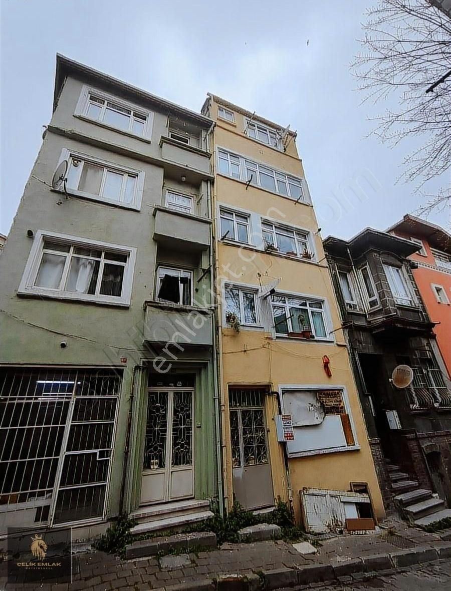 Çelik Emlaktan Fatih Balat Mah. Kiremit Cad. 1+1 Tadilatlı 2.kat - Görsel 13
