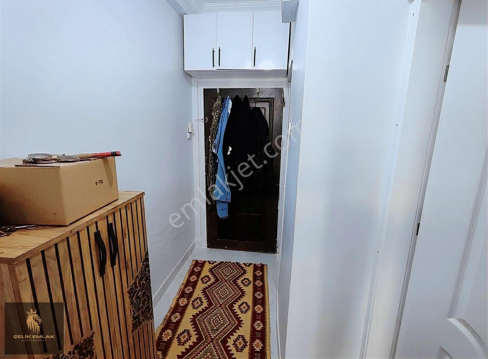 Çelik Emlaktan Fatih Balat Mah. Kiremit Cad. 1+1 Tadilatlı 2.kat - Görsel 7