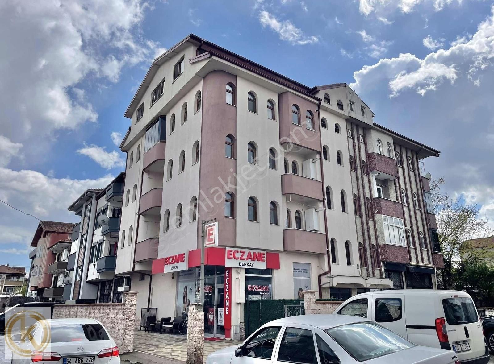 Kaymak Emlak Tepekumda 3+1 135 M2 Ara Kat Bakımlı Satılık Daire