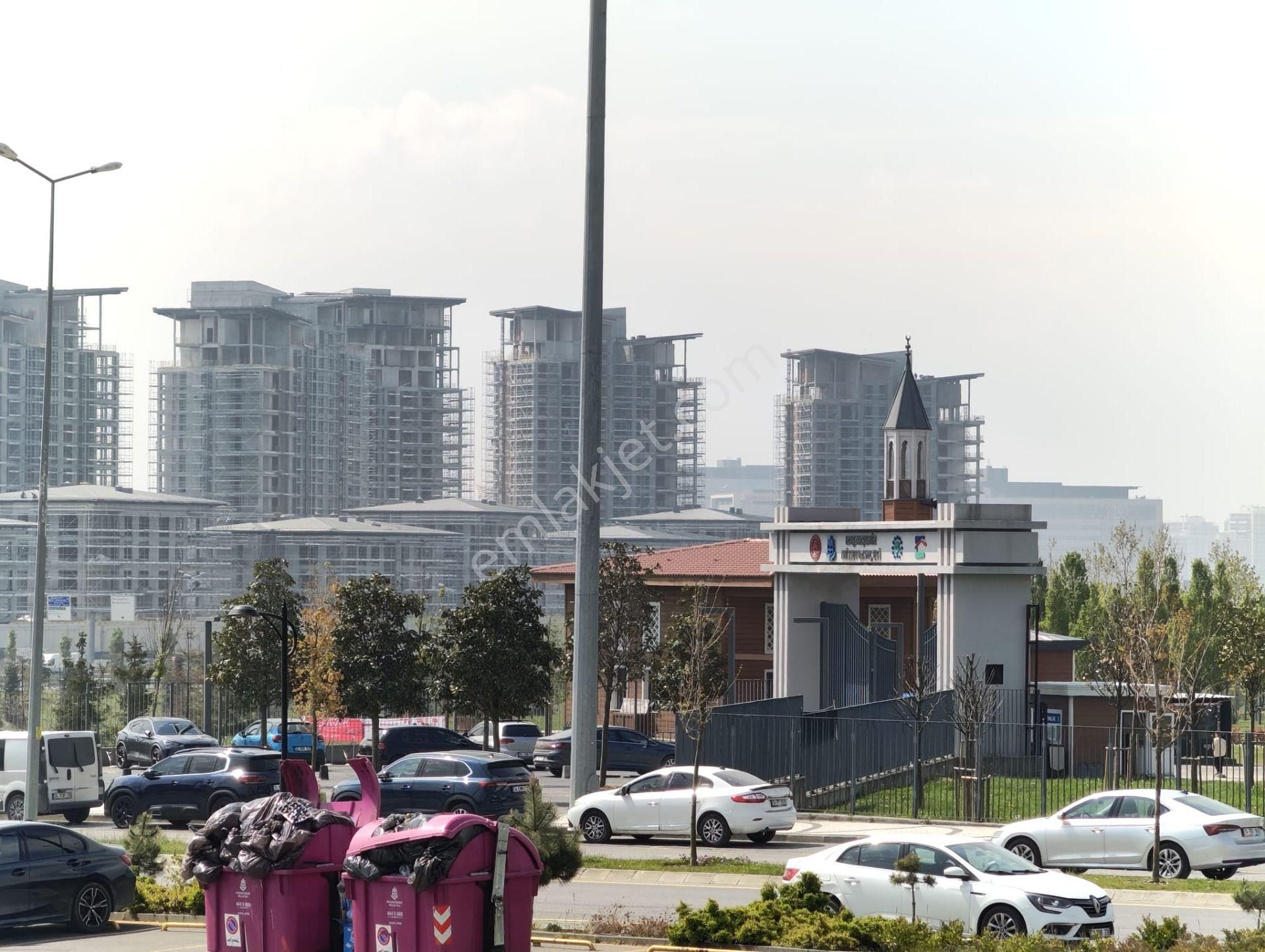 Parkmavera 3 Sitesinde Önü Açık Kiralık Dükkan&mağaza&ofis