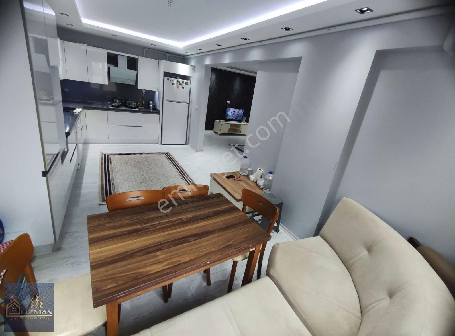 Uzman Emlak'tan Hükümet Konağı Yanında Full Yapılı Satılık Daire