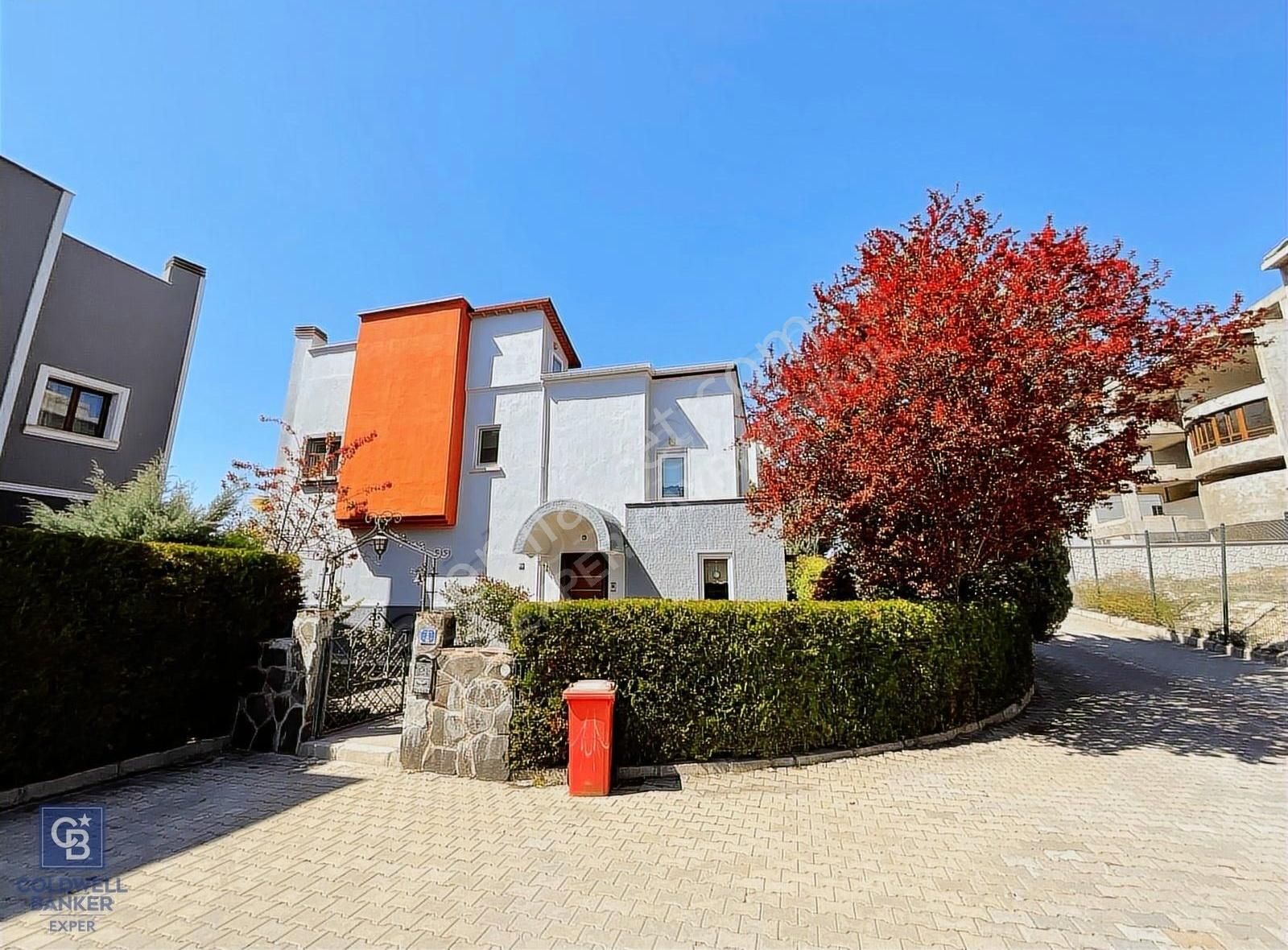 Çayyolu Yeşil Altınkent Sitesinde 5+1 Satılık Villa