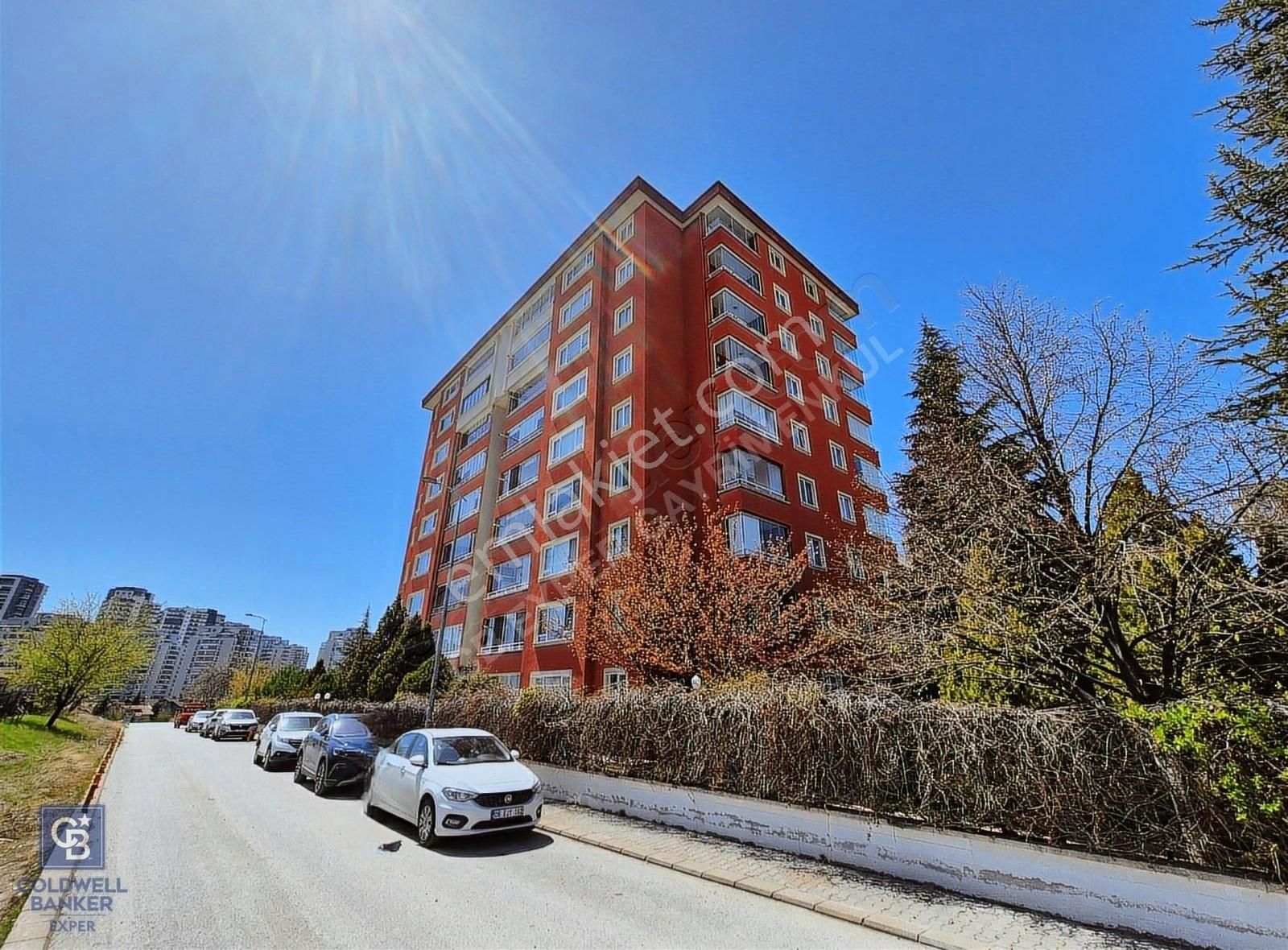 Yaşamkent'te Sitede Boş Satılık 4+1 Daire