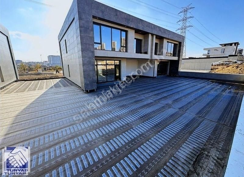 Beytepe Bulvar Üstü 800 M2 Müstakil Kiralık İş Yeri