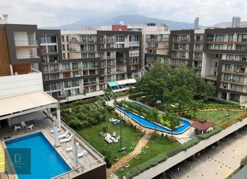 Bornova Myvia Bahçe'de 1+1 Kiralık Daire
