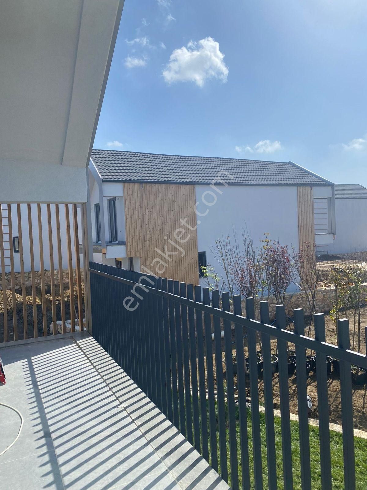 Silivri Selimpasa Ortaköy De 4+1 Muhteşem Villa - Görsel 14