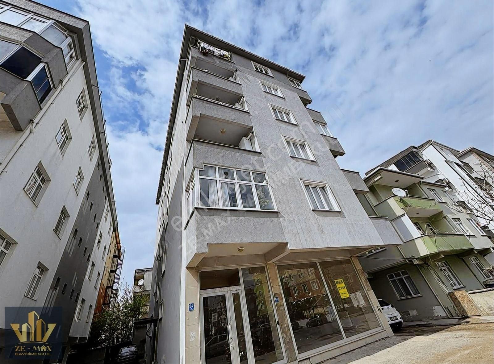 Ze-max'tan Fevzi Paşa Mah.ön Cephe İskanlı 2+1 Satılık Daire