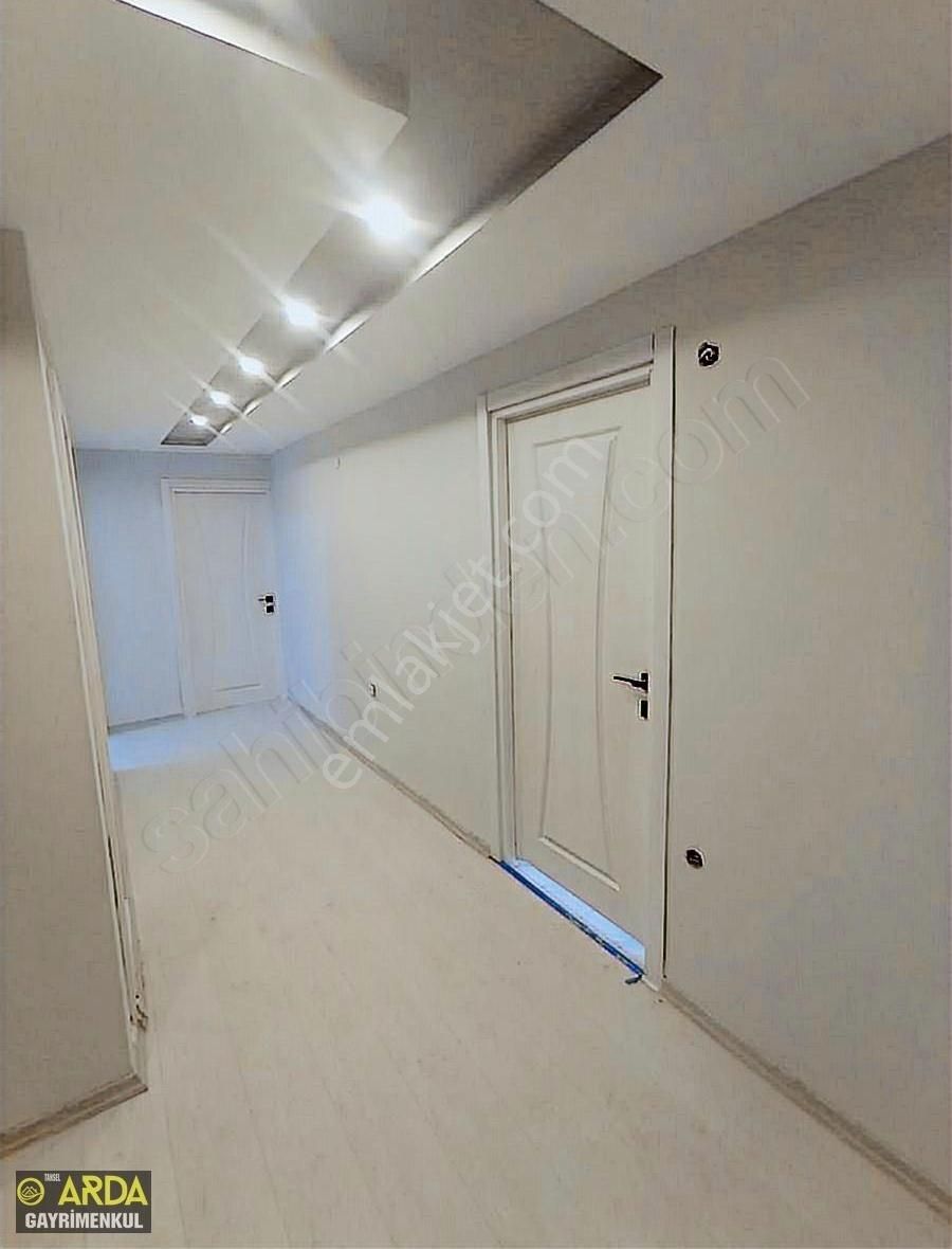 Çukurova Kenan Evren Cadde Üzerinde Çok Geniş Satılk 3+1 Daire